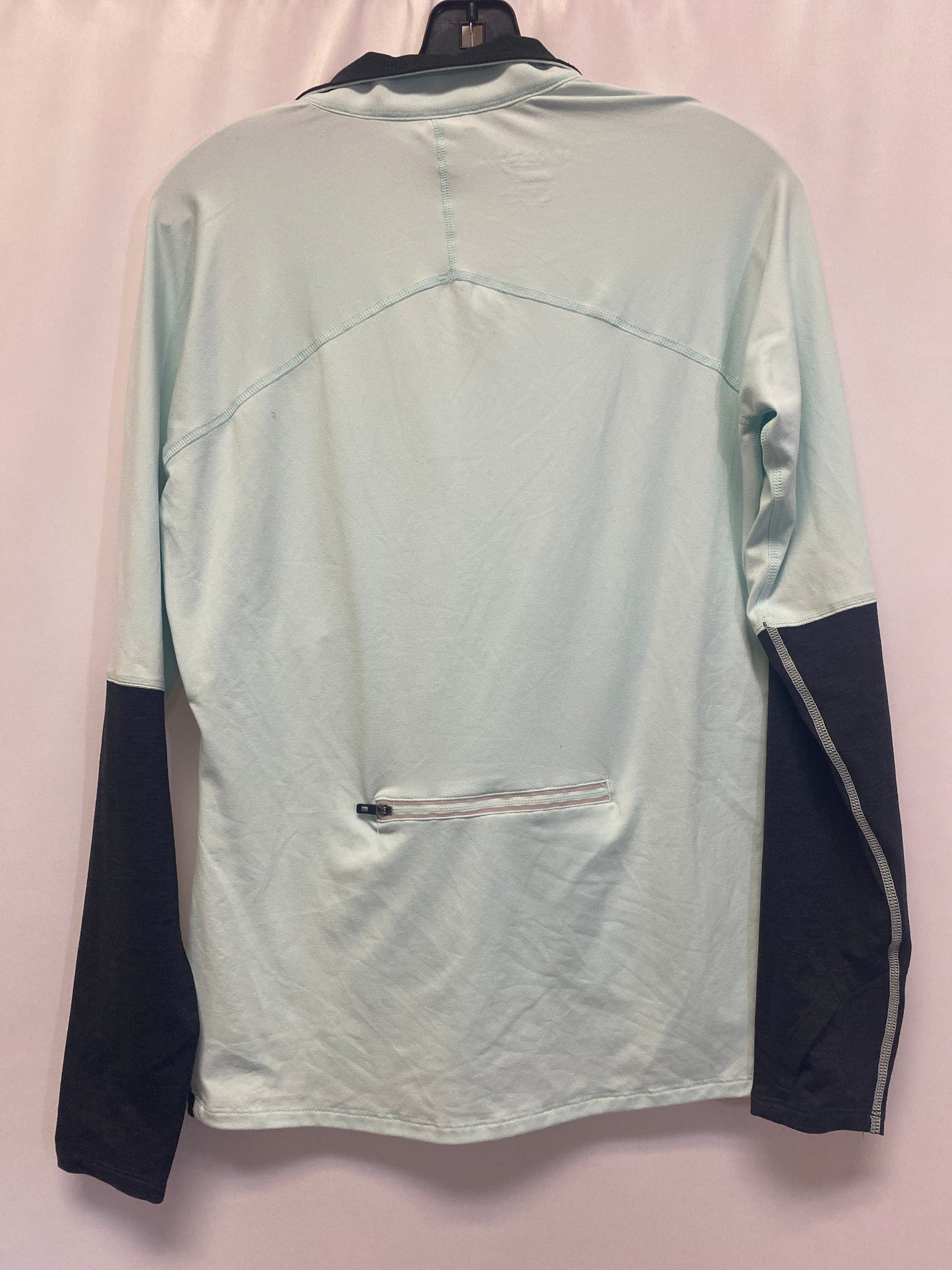 Athletic Top Long Sleeve Collar By Clothes Mentor  Size: M