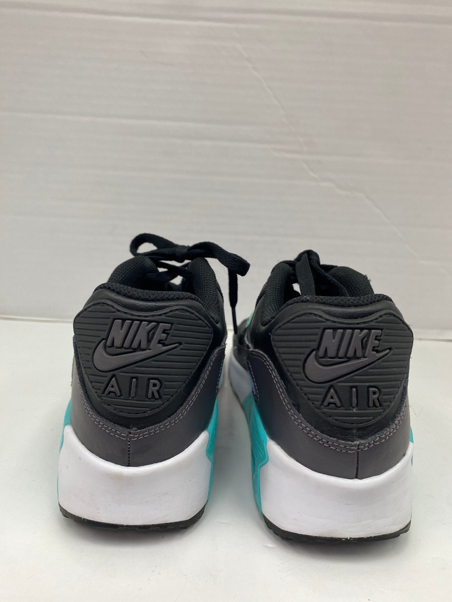 Shoes Athletic By Nike  Size: 8