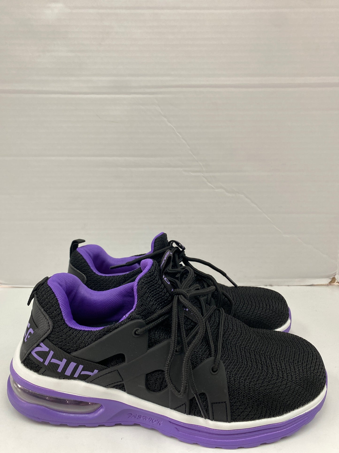 Shoes Athletic By Clothes Mentor  Size: 8.5