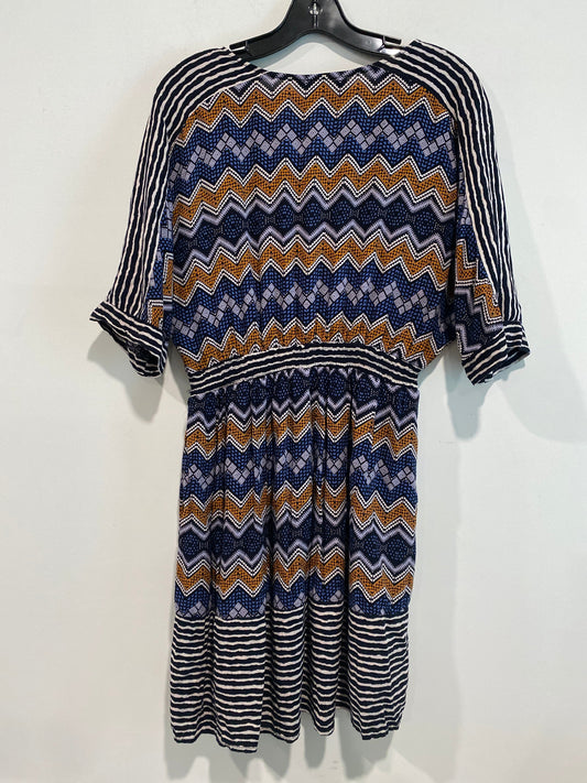 Dress Casual Short By Doe & Rae  Size: L