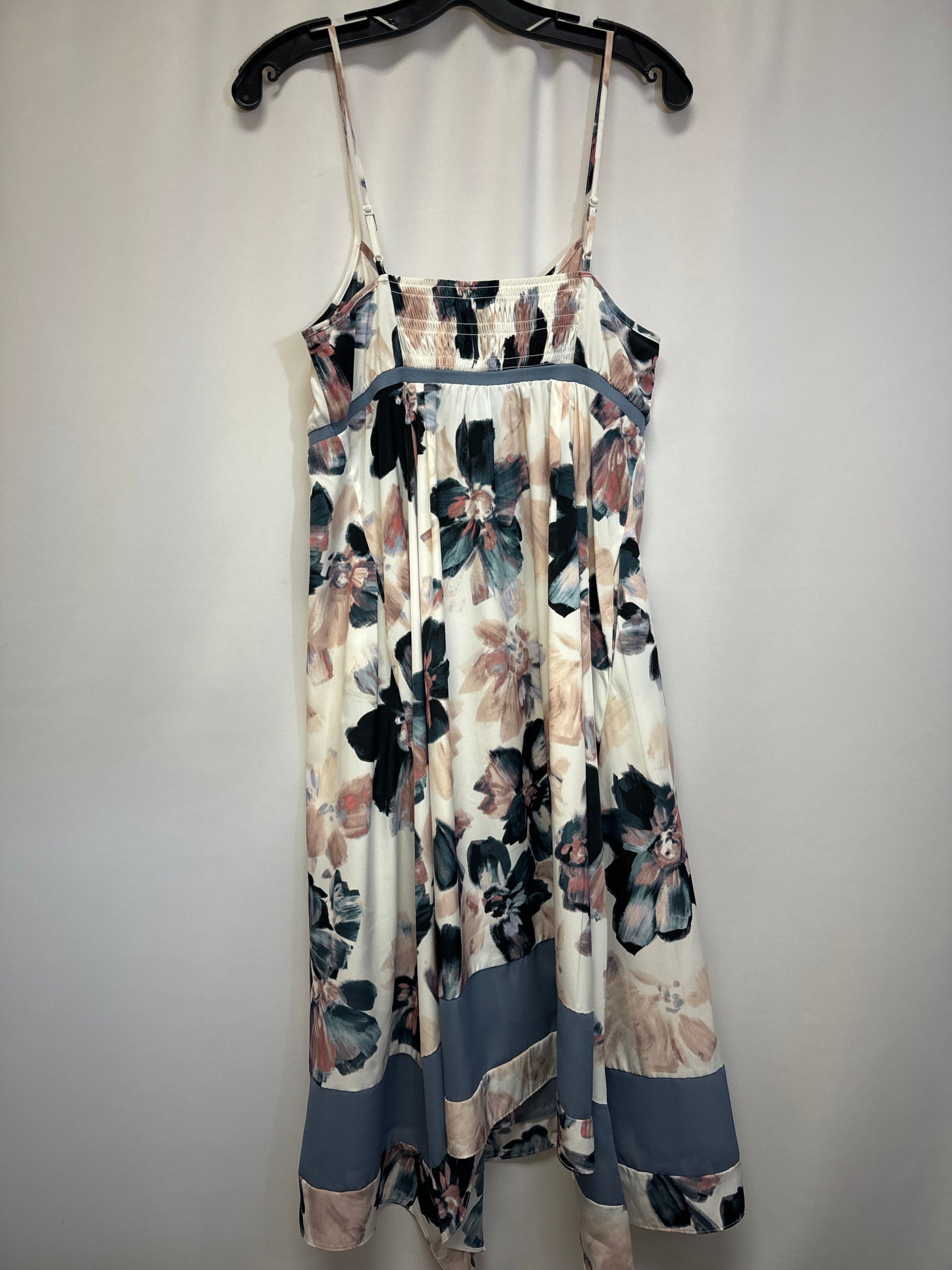 Dress Casual Midi By Simply Vera  Size: M