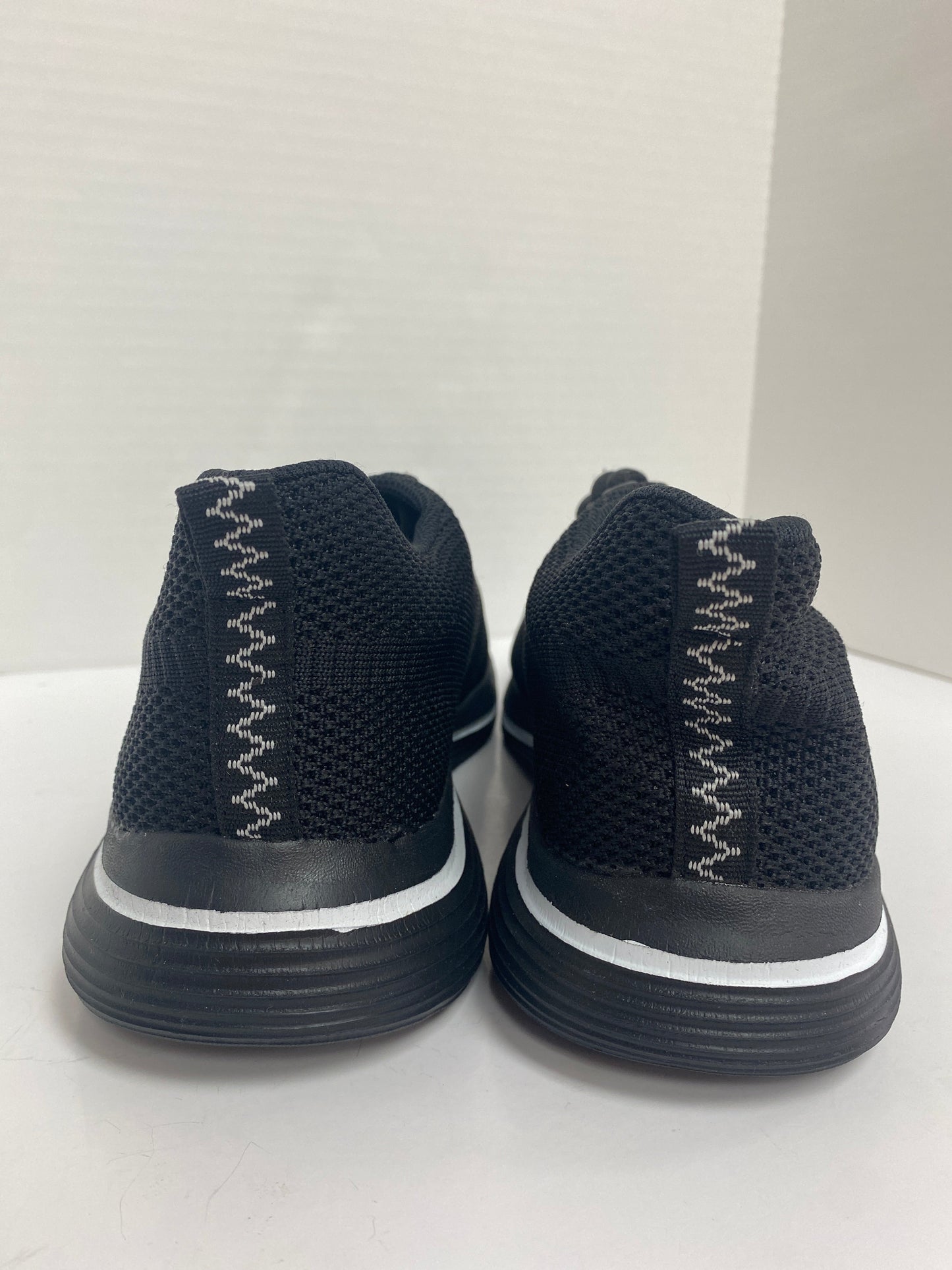 Shoes Athletic By Clothes Mentor  Size: 10