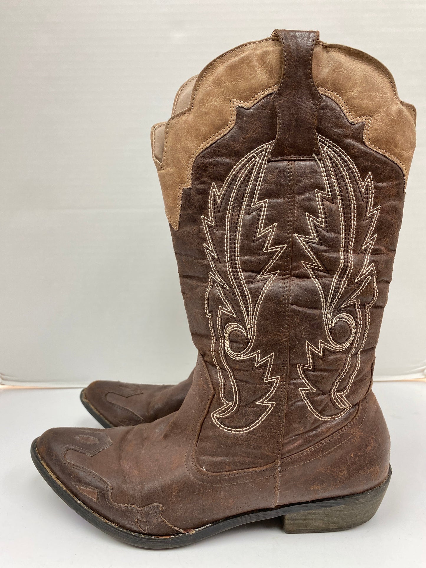 Boots Western By Coconuts  Size: 10