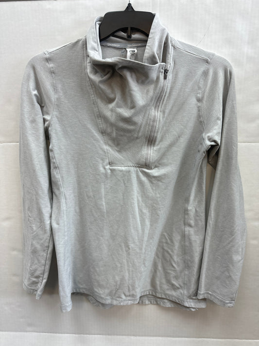 Athletic Top Long Sleeve Collar By New Balance  Size: M