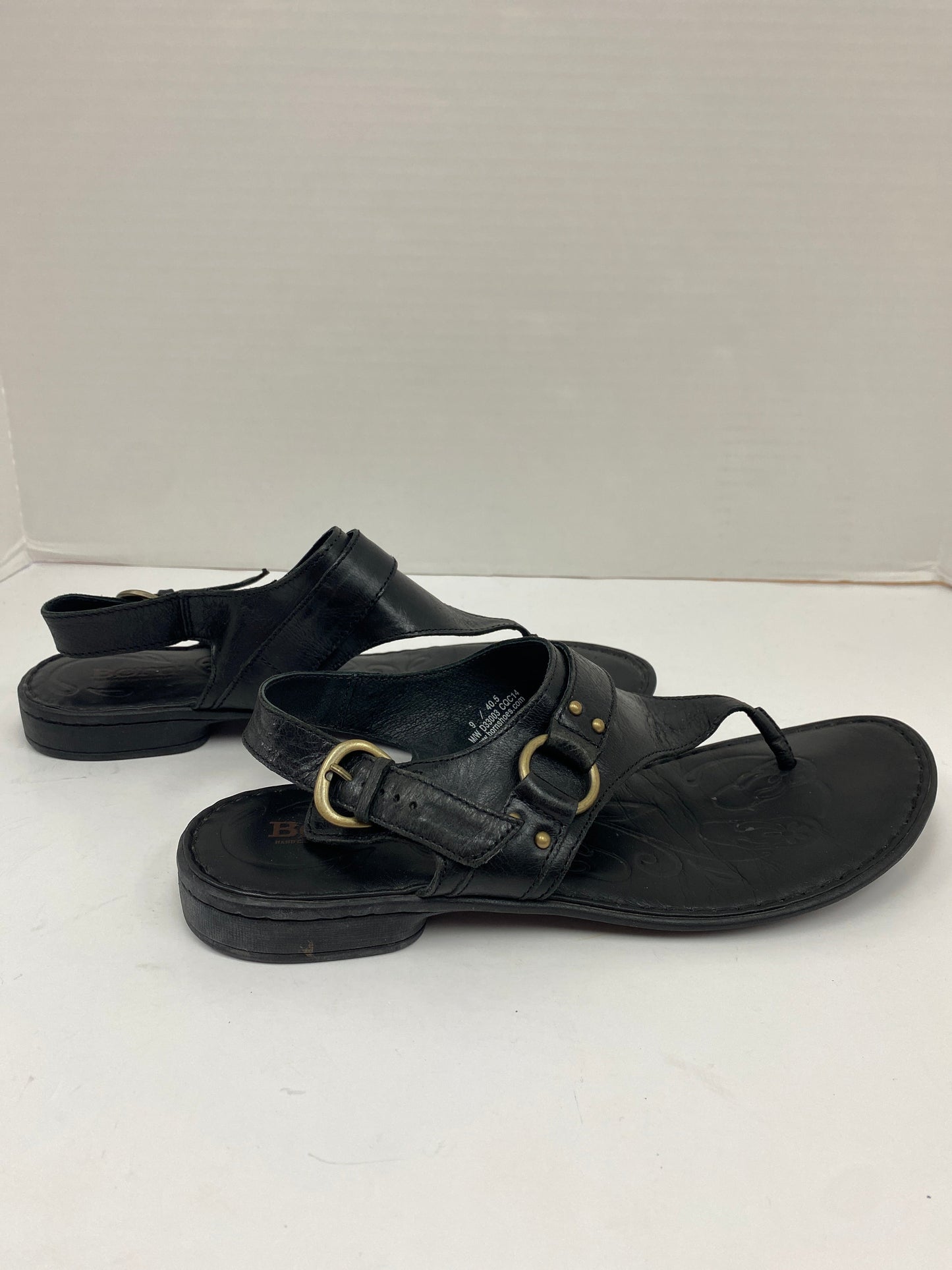 Black Sandals Flats Born, Size 9