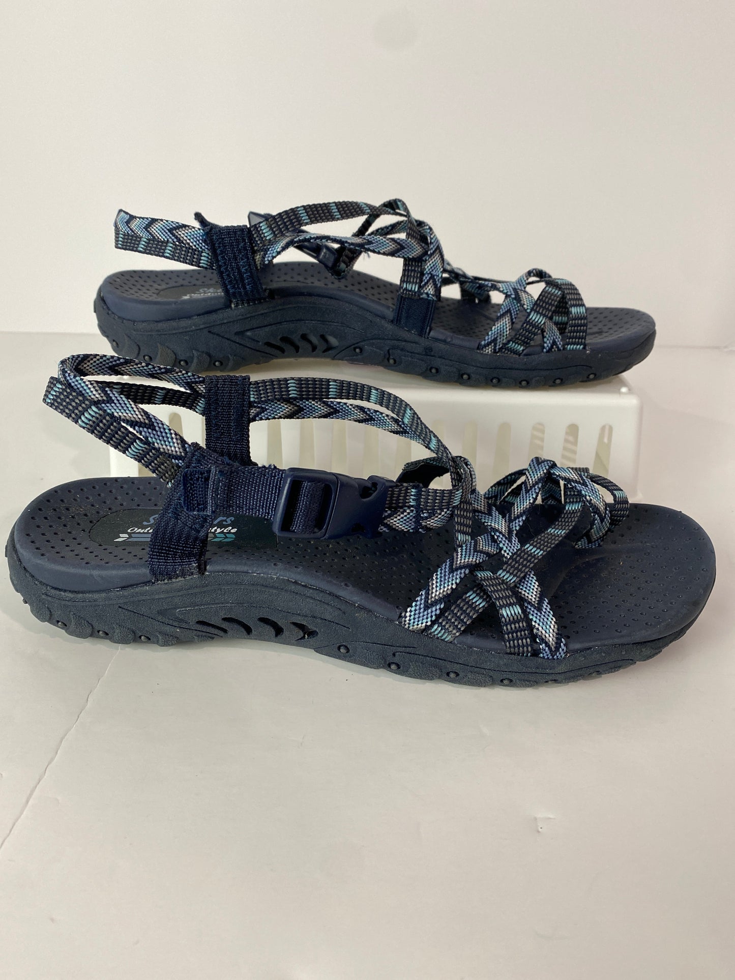 Blue Sandals Flats Skechers, Size 7.5