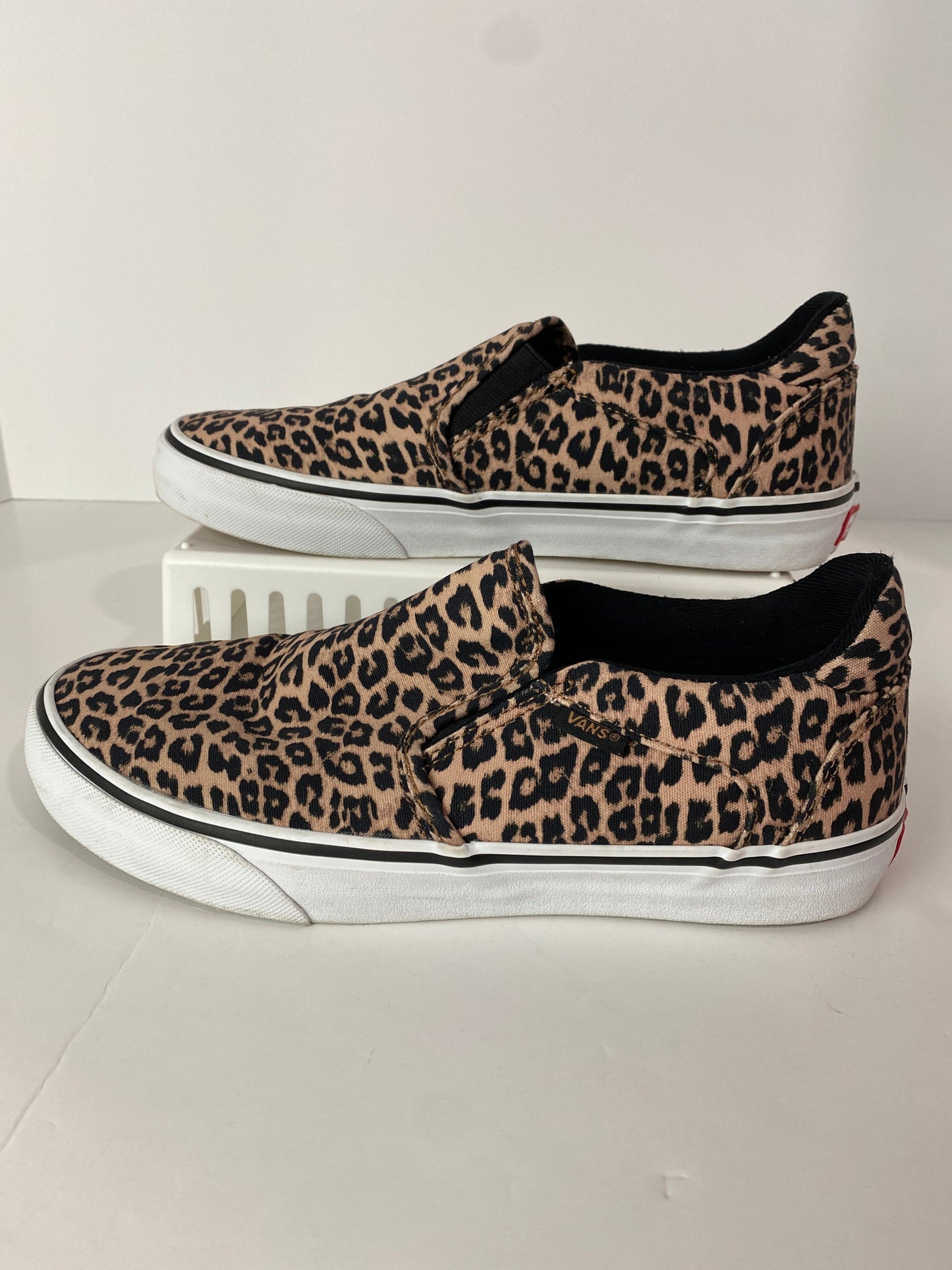 Animal Print Shoes Sneakers Vans, Size 9.5