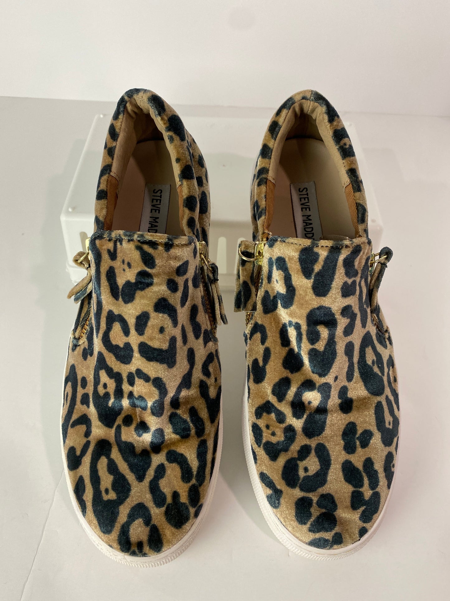 Animal Print Shoes Sneakers Steve Madden, Size 8