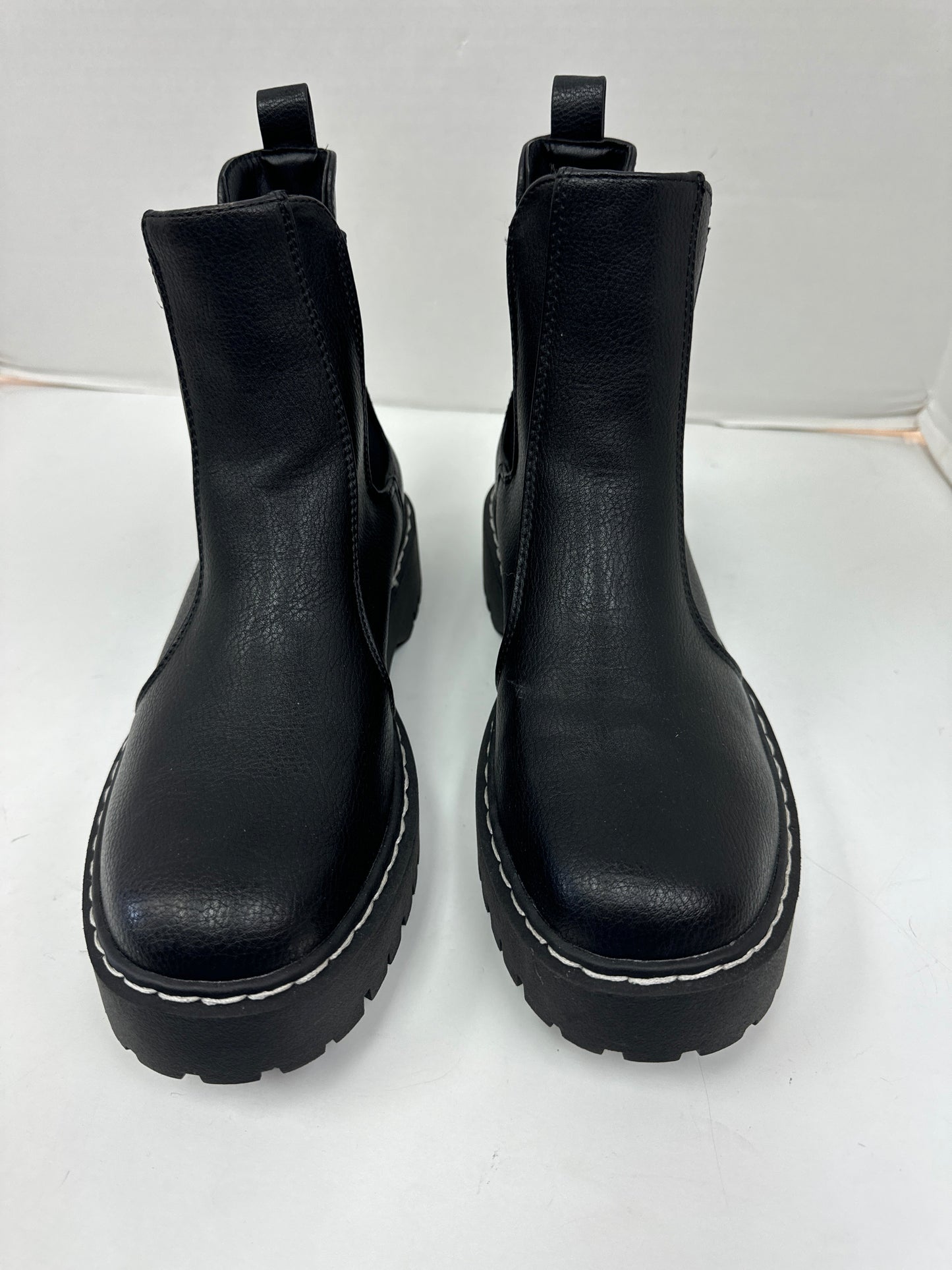 Black Boots Ankle Flats Clothes Mentor, Size 7.5