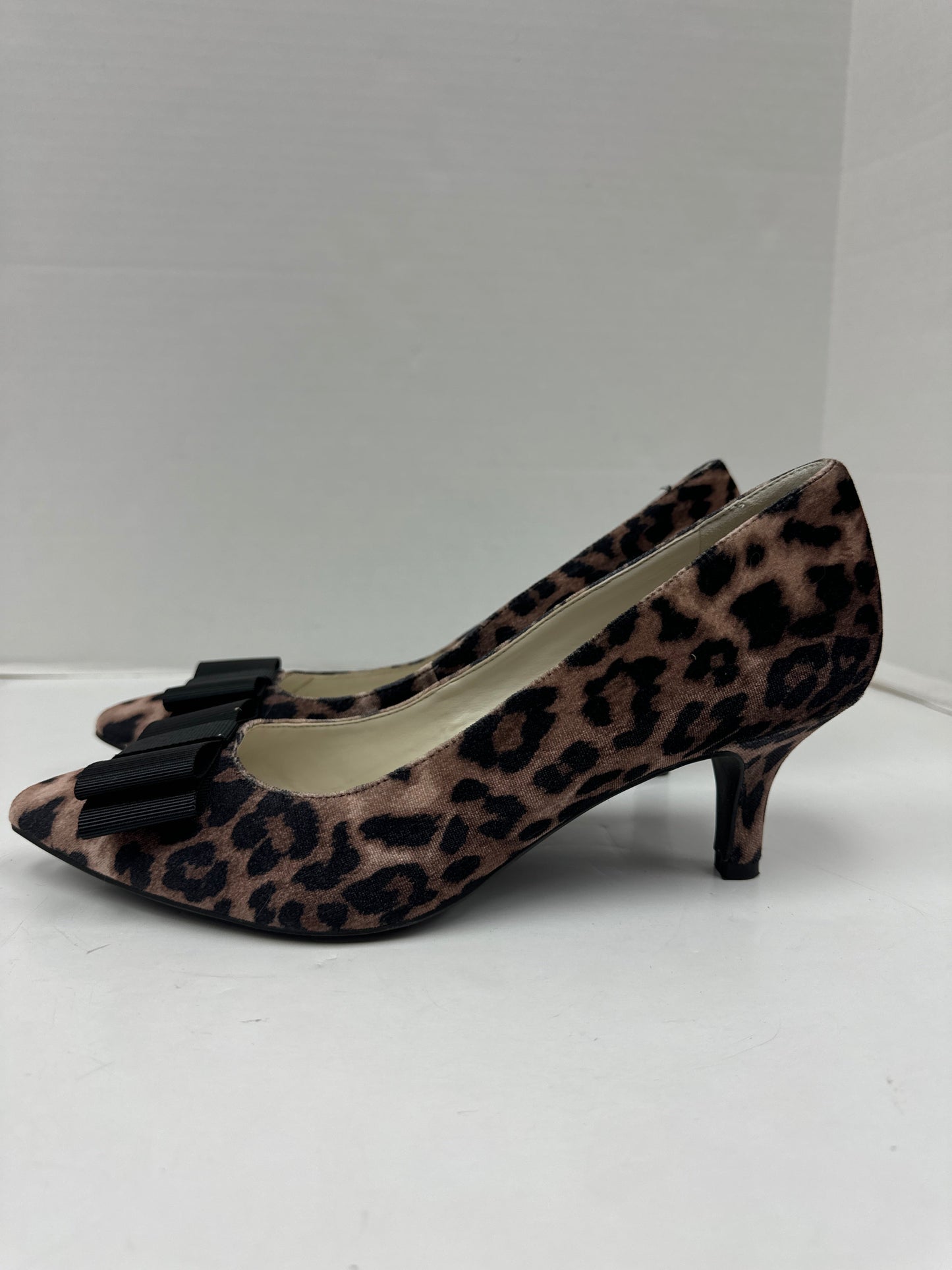 Animal Print Shoes Heels Kitten Anne Klein, Size 8.5