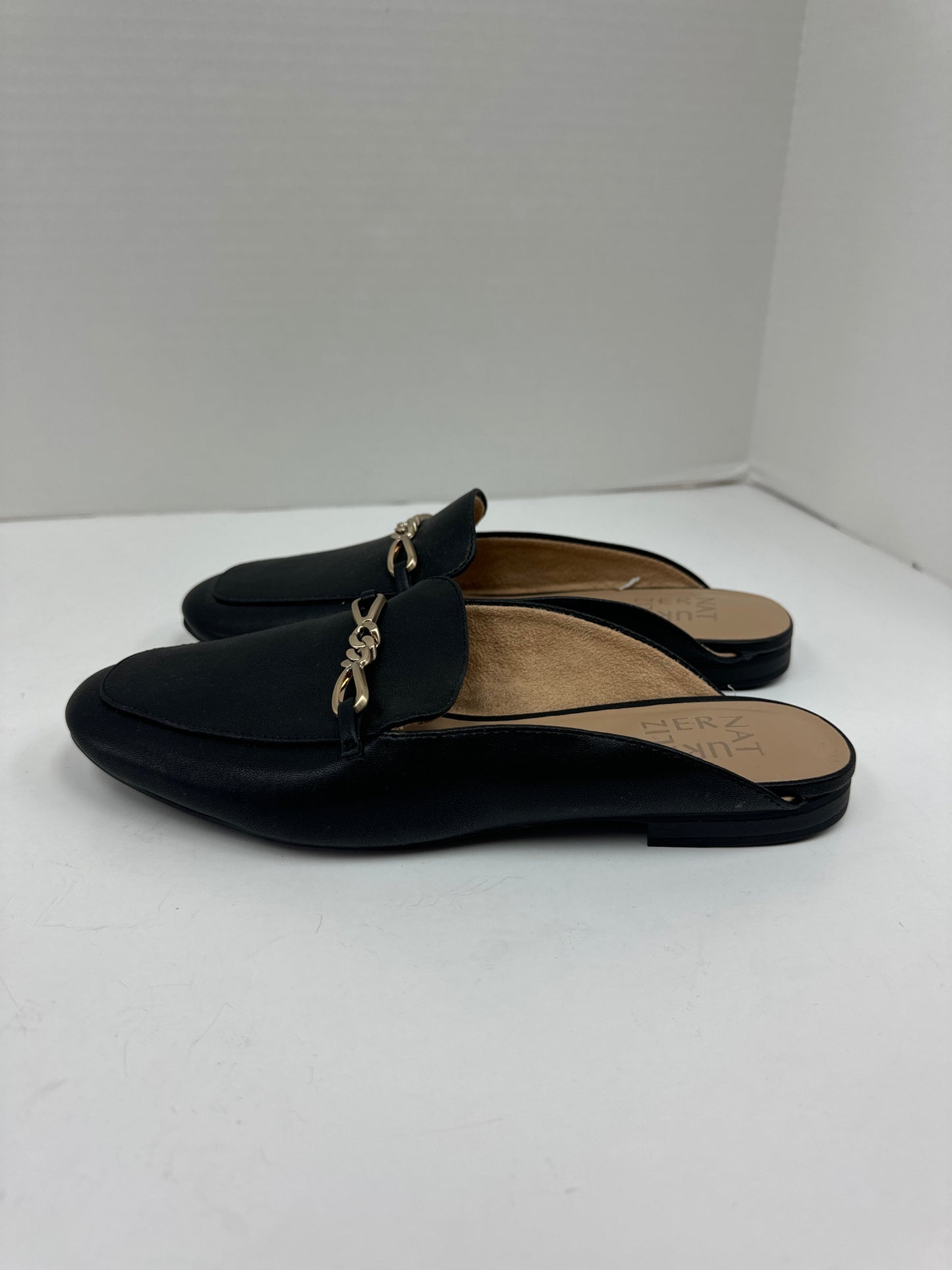 Black Shoes Flats Naturalizer, Size 6.5