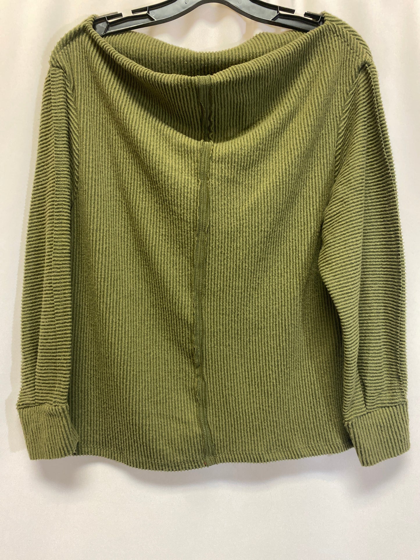 Green Top Long Sleeve Clothes Mentor, Size M