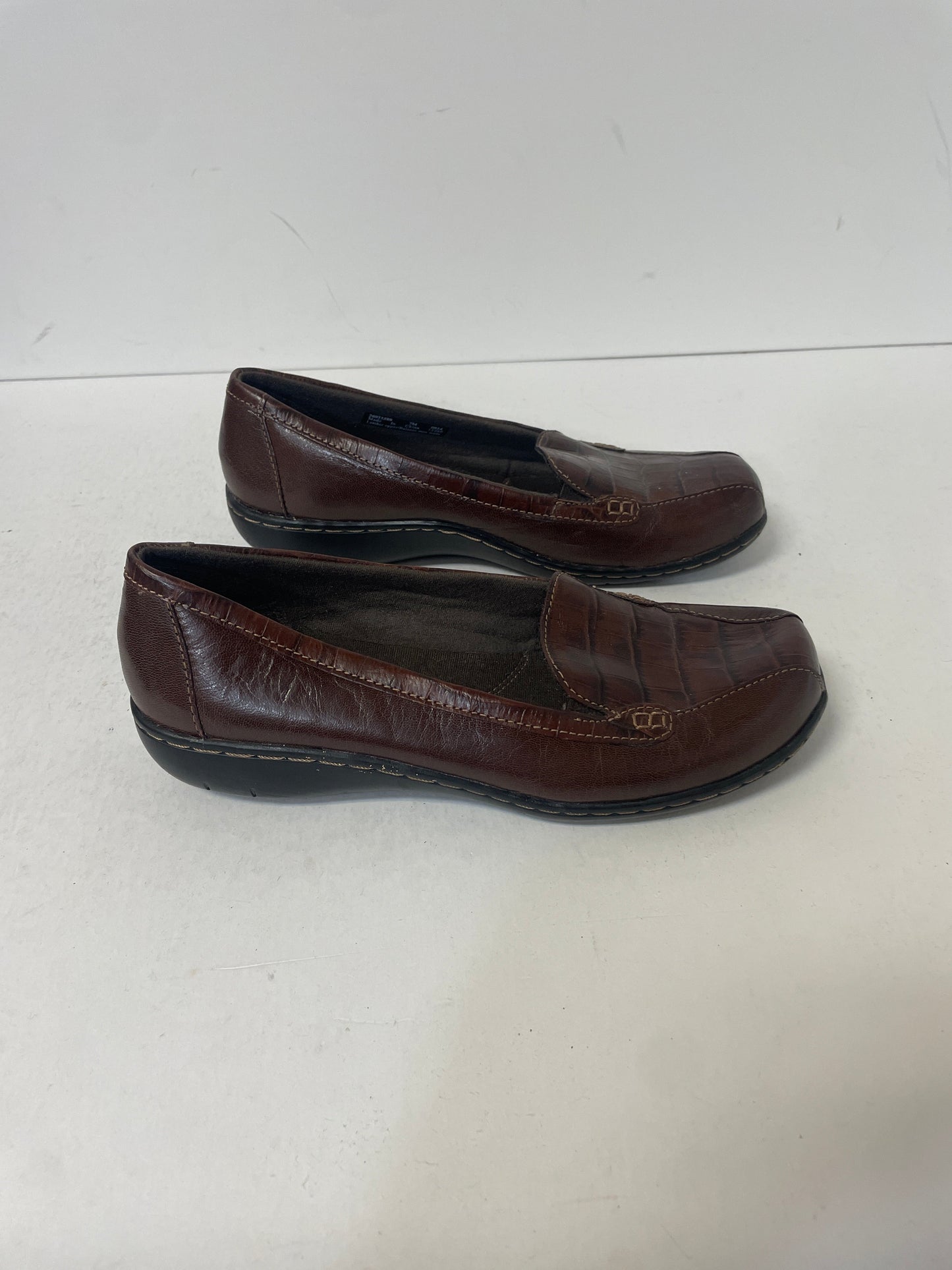 Brown Shoes Flats Clarks, Size 7