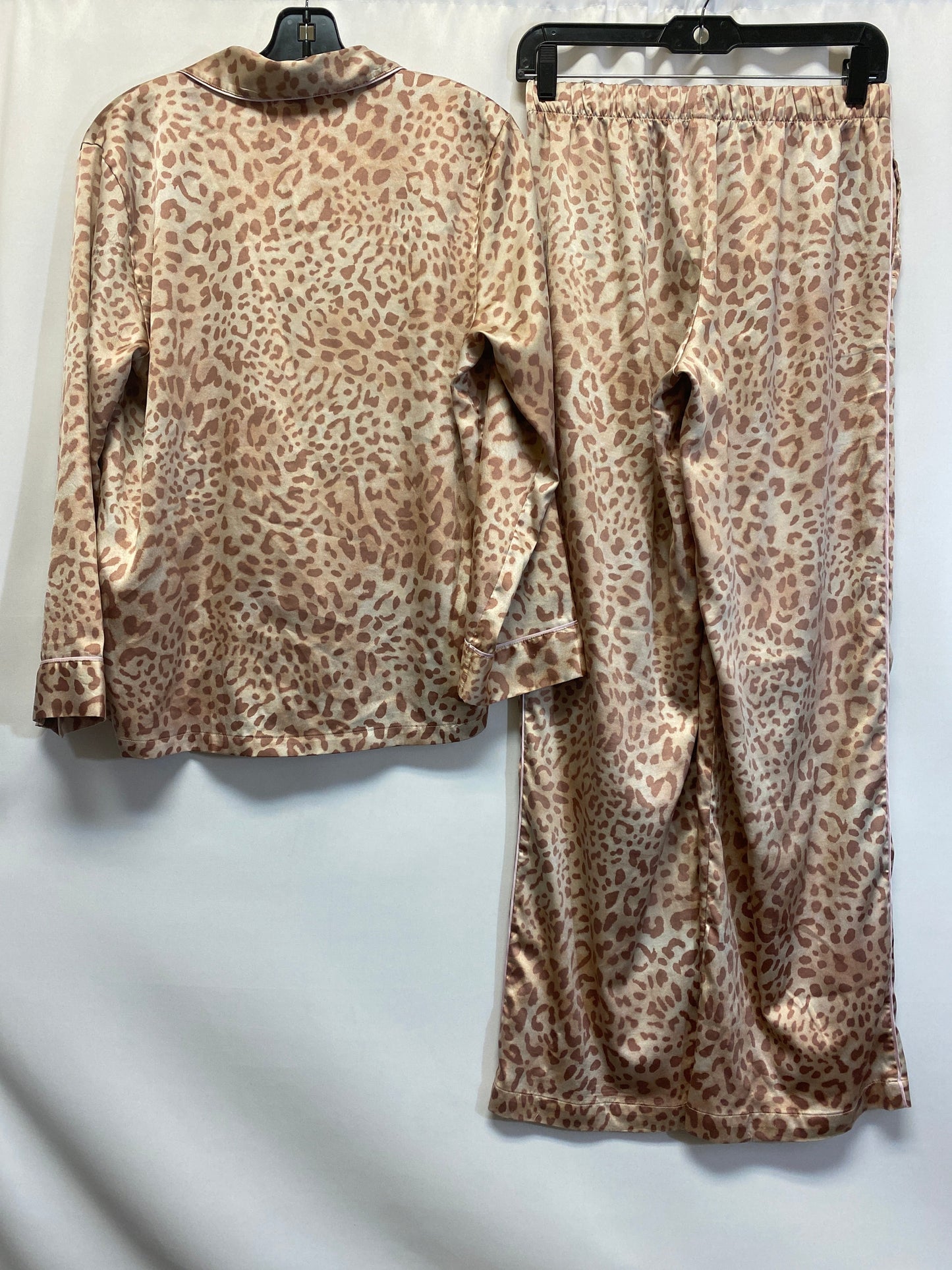 Animal Print Pajamas 2pc Victorias Secret, Size Xs