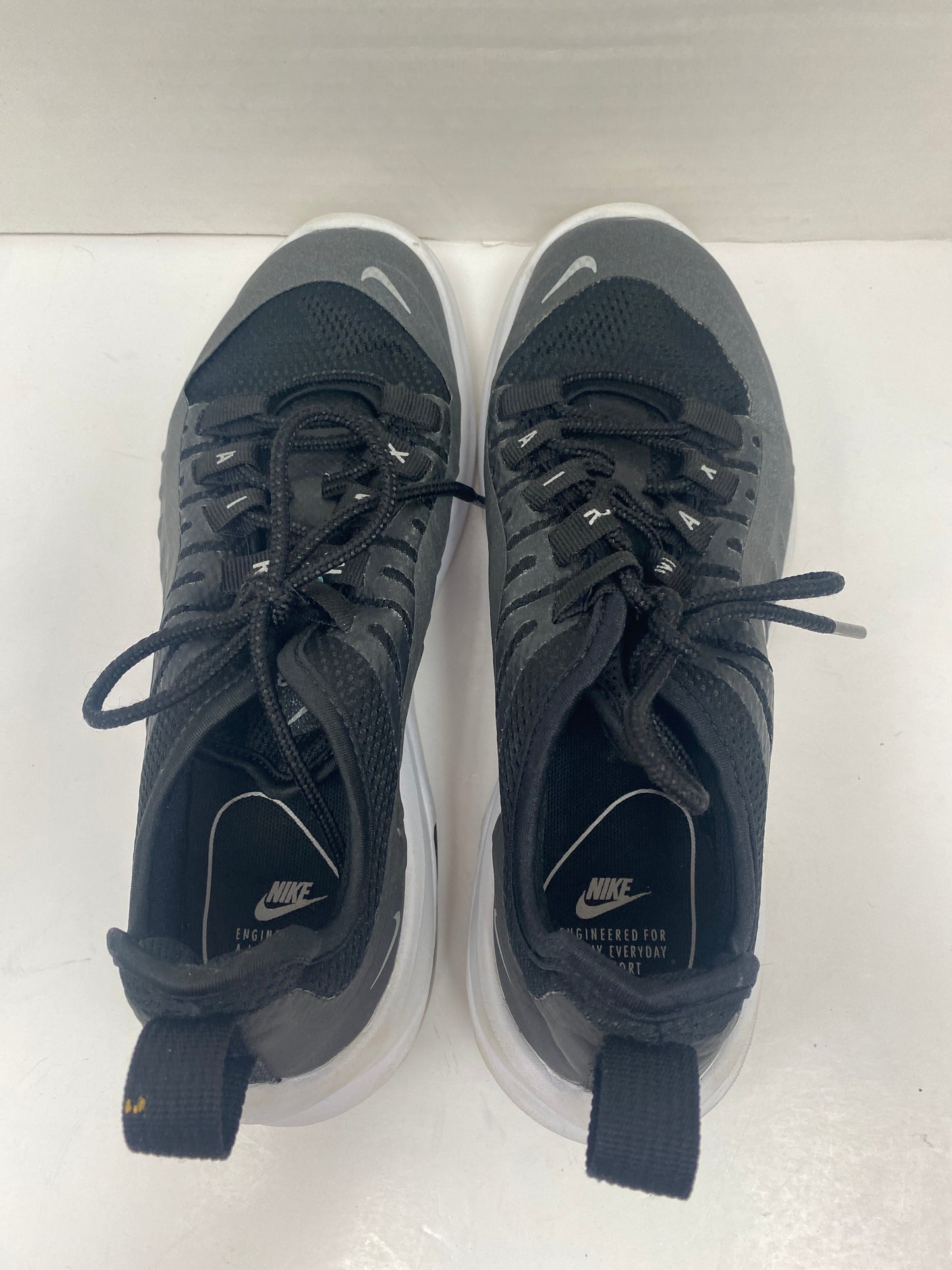 Black Shoes Athletic Nike, Size 7.5