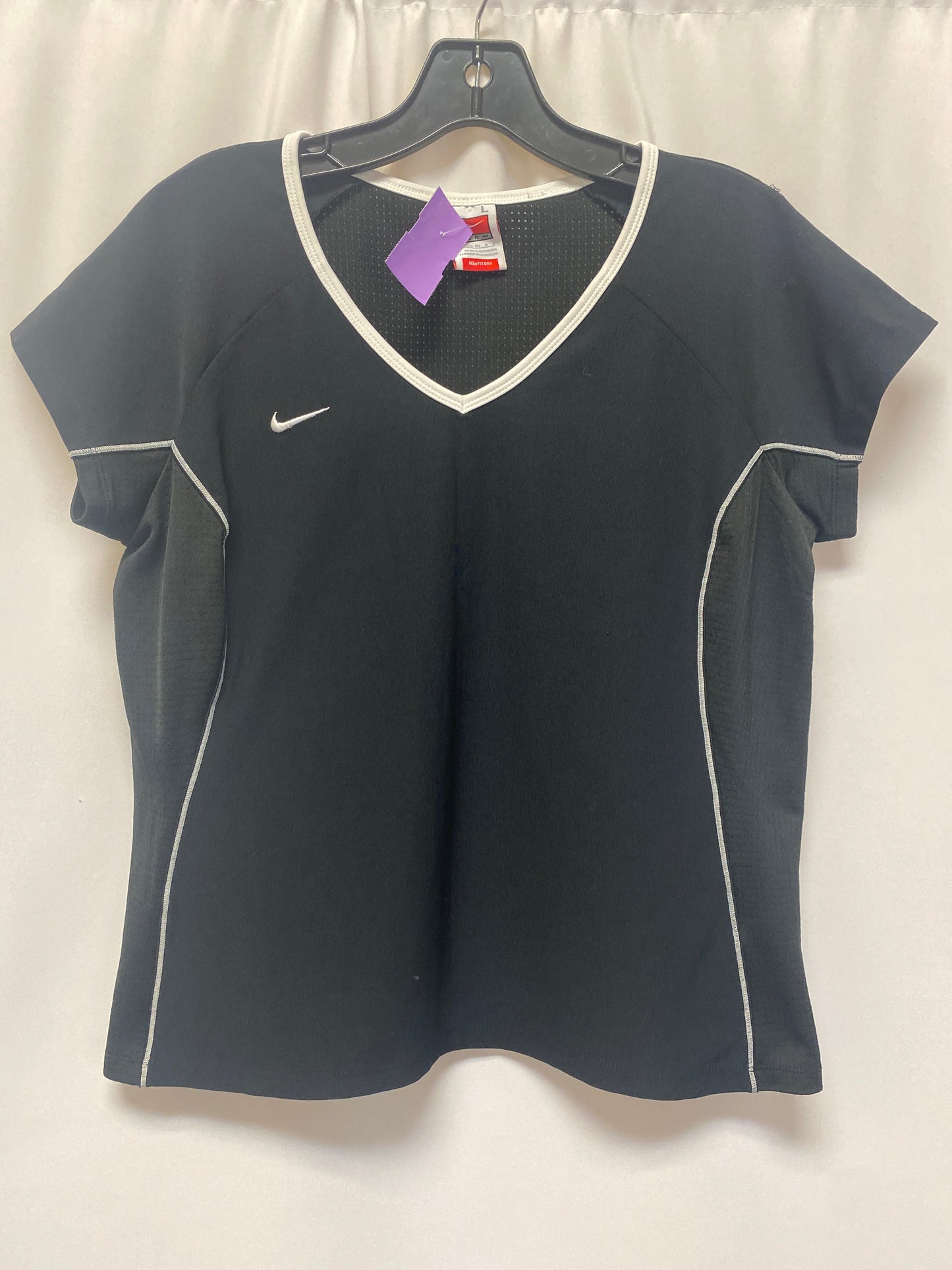 Black Top Short Sleeve Nike, Size L