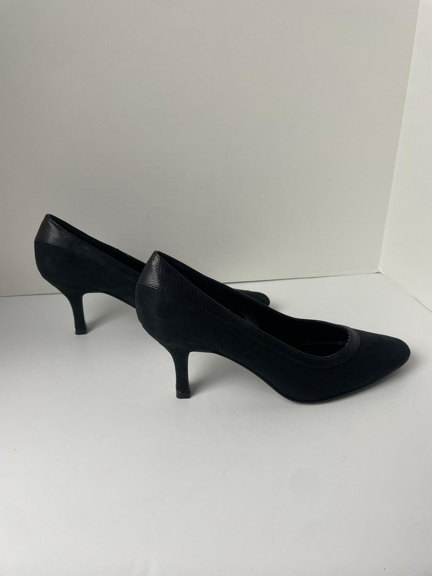 Black Shoes Heels Kitten Kim Rogers, Size 8