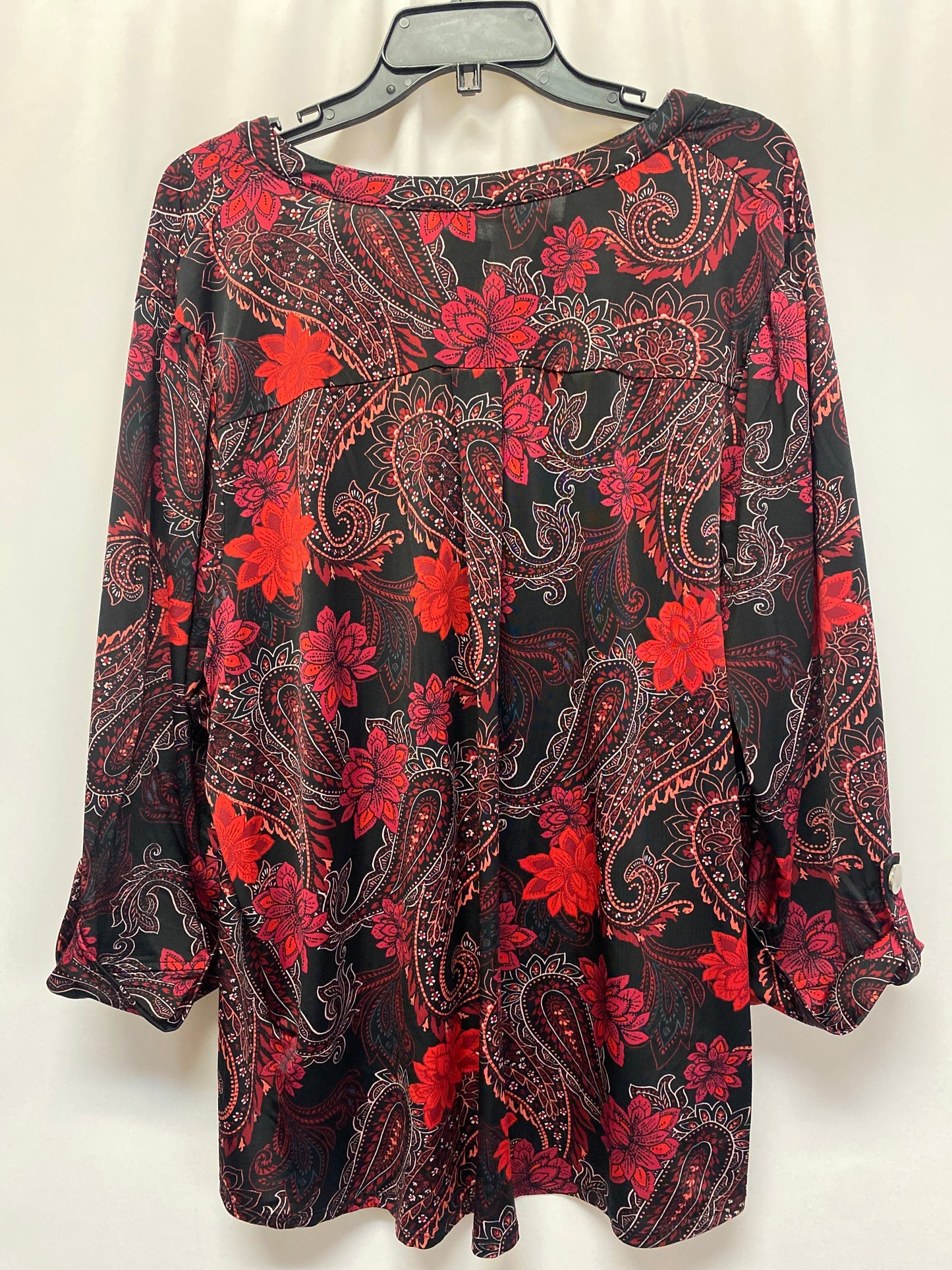 Red Top Long Sleeve Clothes Mentor, Size 3x