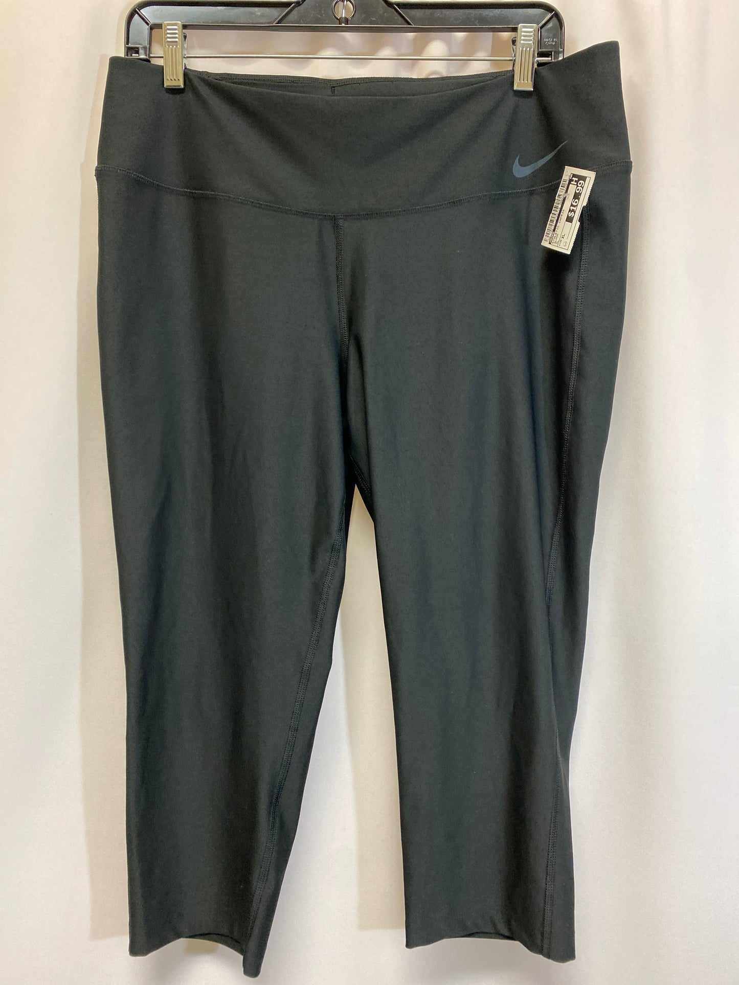 Athletic Capris By Nike In Black, Size: Xl