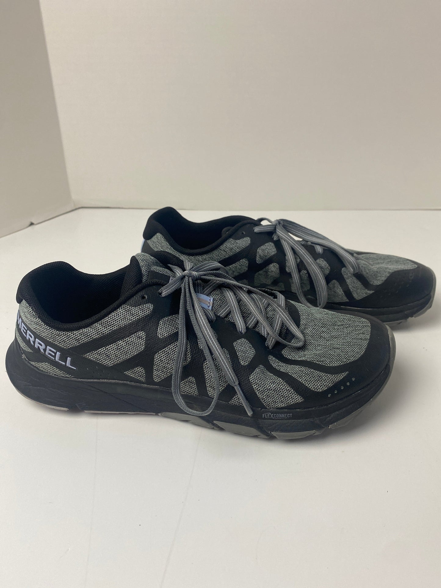 Shoes Athletic By Merrell In Black, Size: 9.5