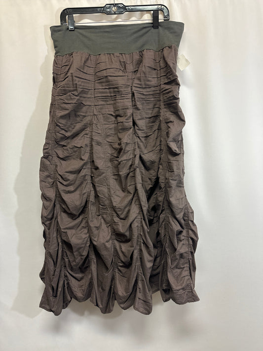 Skirt Maxi By Clothes Mentor In Brown, Size: Xl