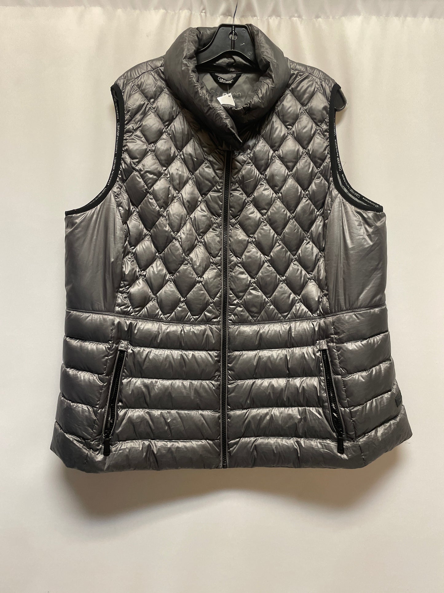 Vest Puffer & Quilted By Calvin Klein In Grey, Size: 2x