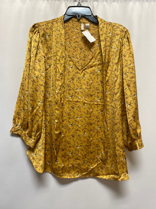 Top Long Sleeve By Cato In Yellow, Size: L