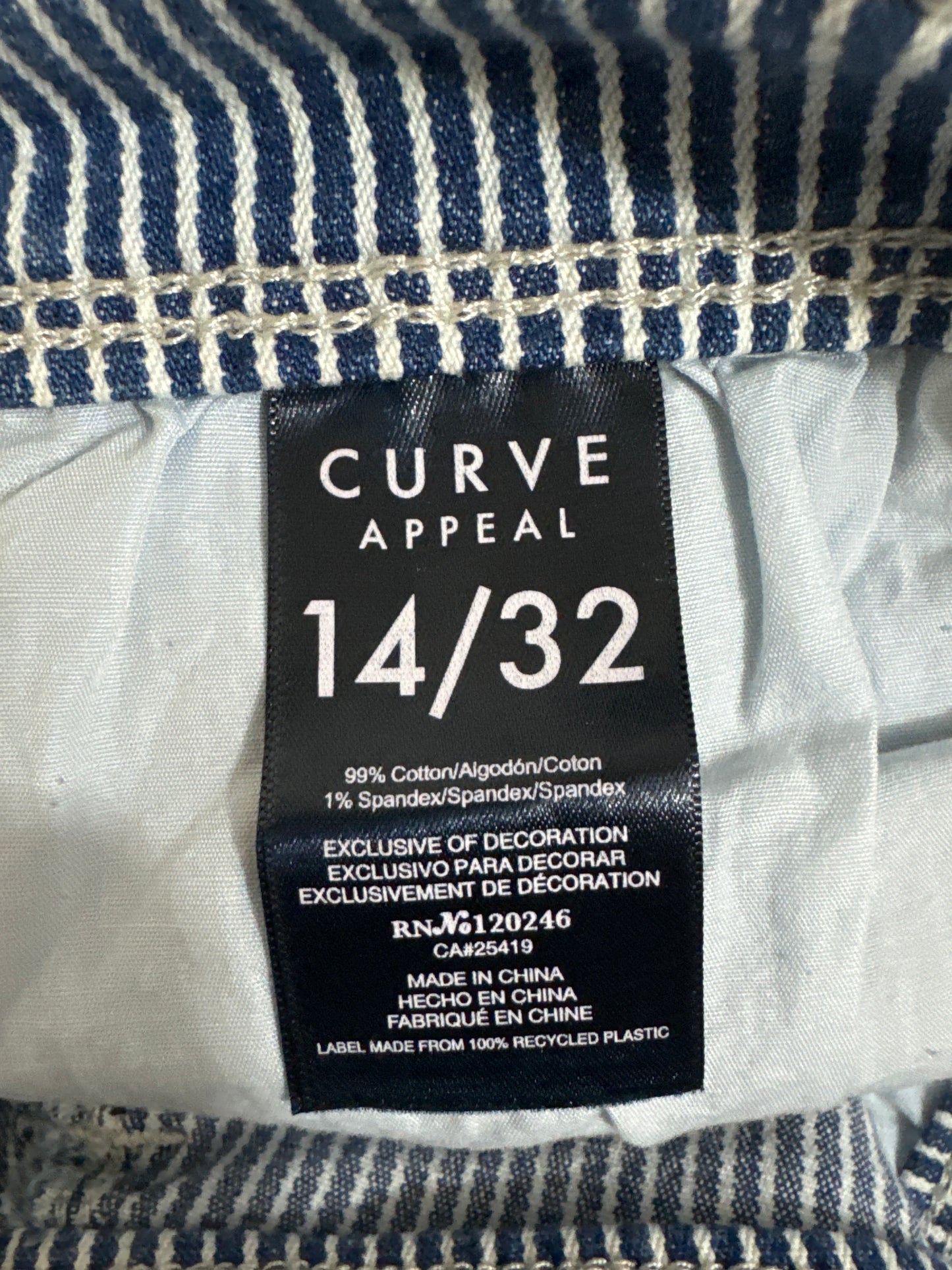 Capris By Curve Appeal In Blue Denim, Size: 14