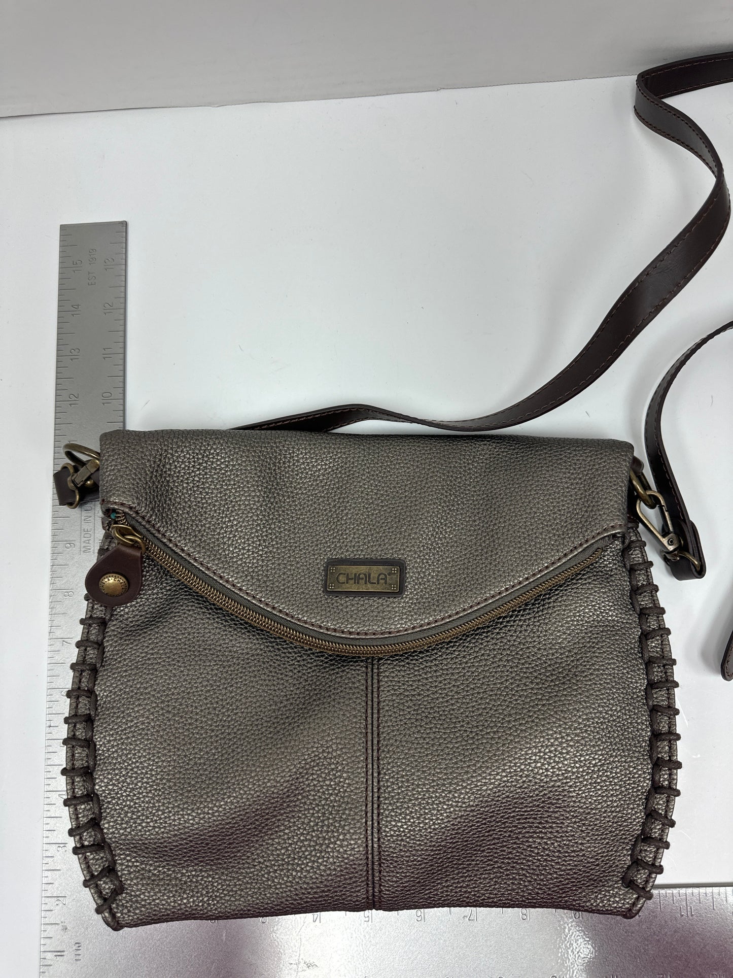 Crossbody By Clothes Mentor, Size: Medium