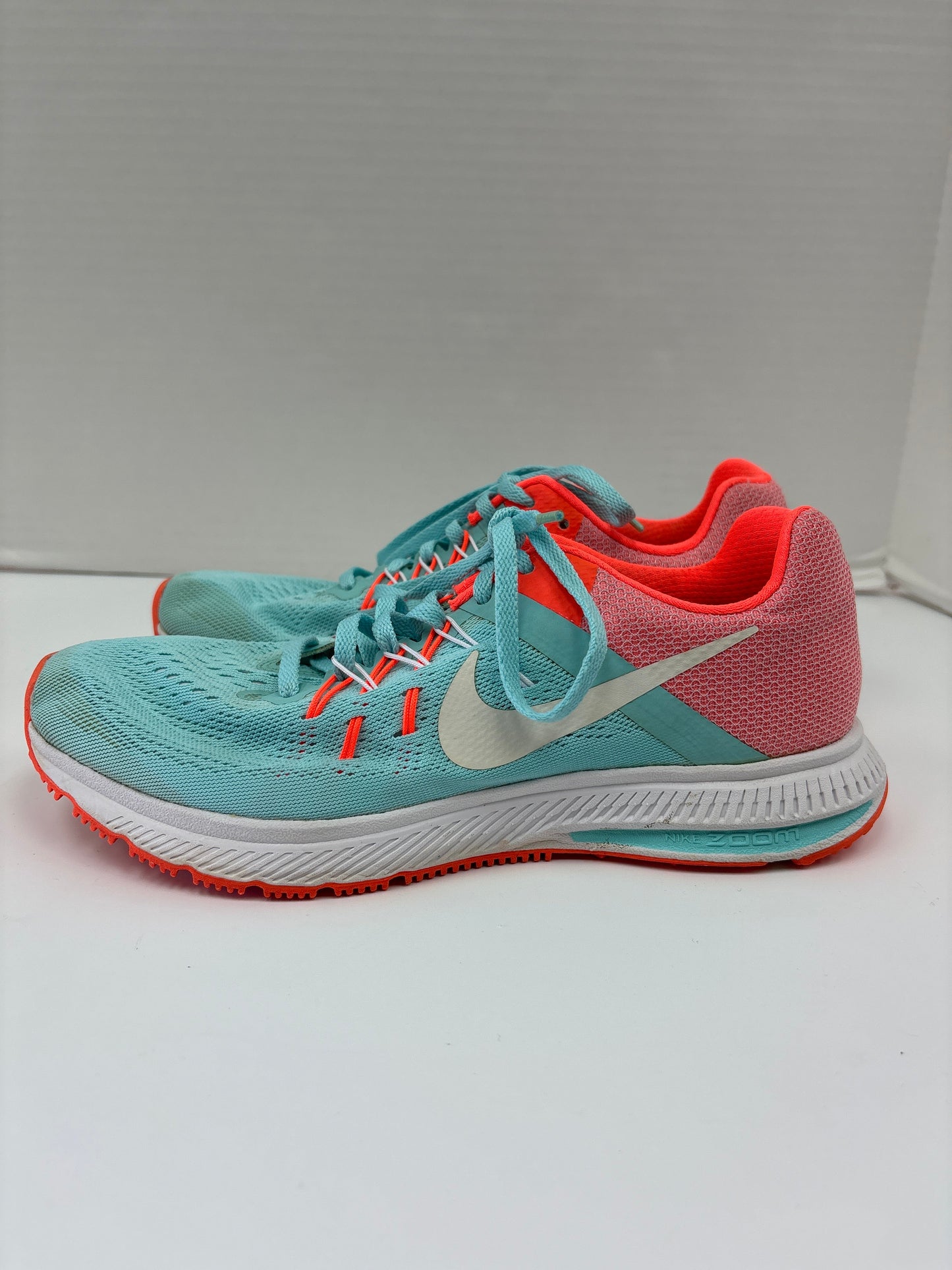 Shoes Athletic By Nike In Peach, Size: 9