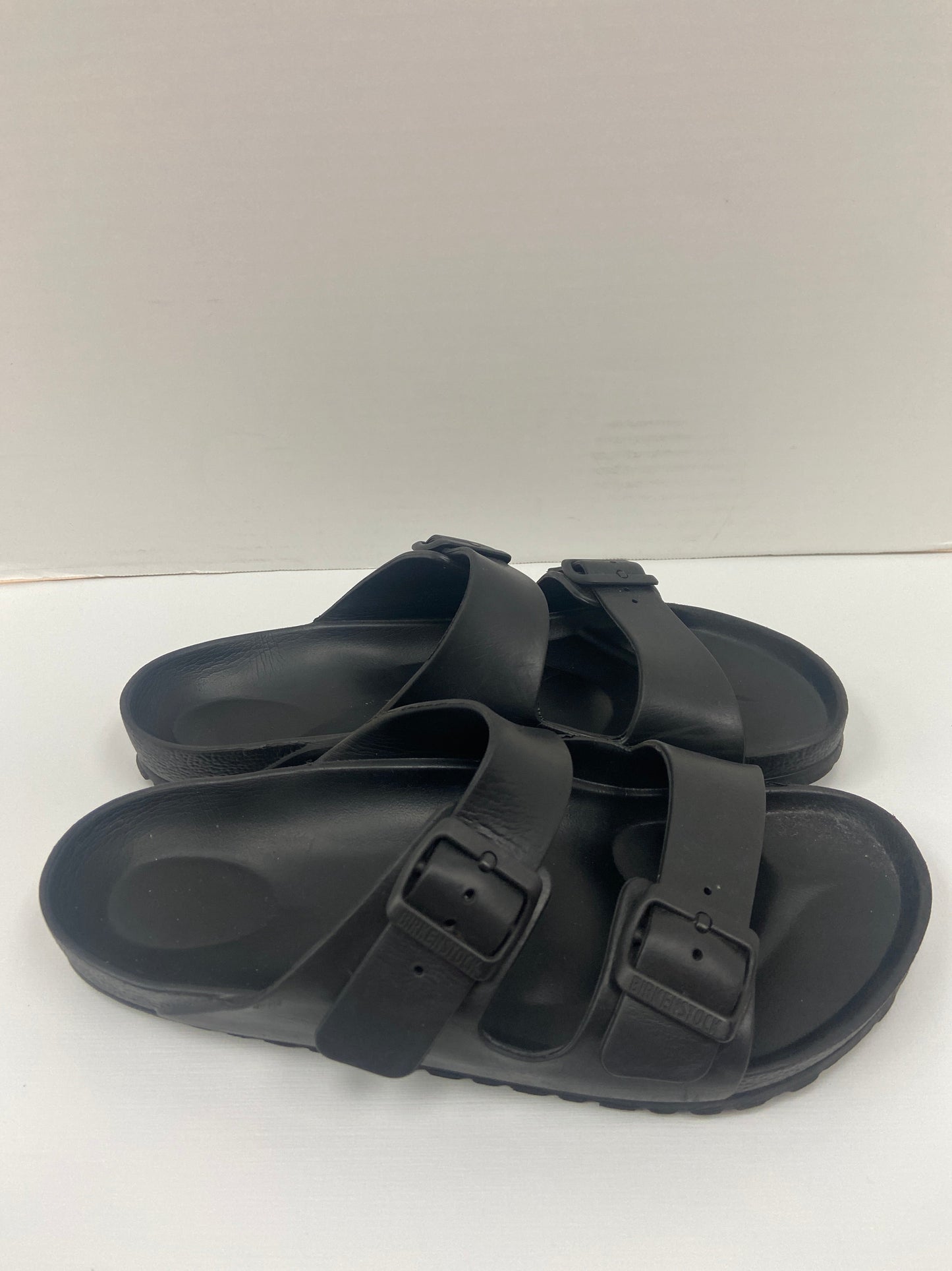 Sandals Flats By Birkenstock In Black, Size: 11.5