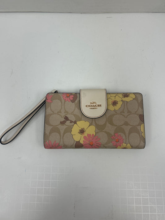 Wristlet Designer By Coach, Size: Large