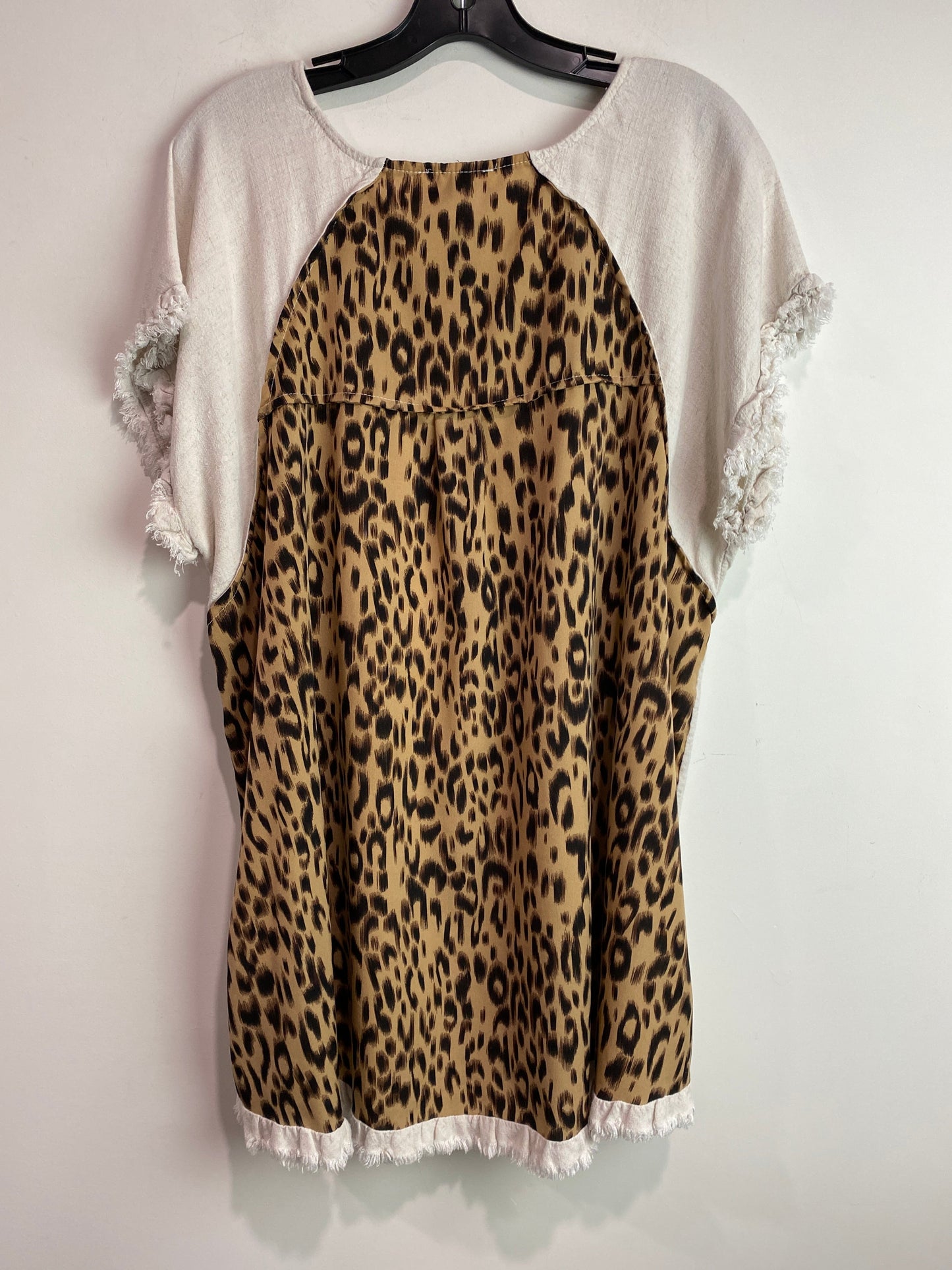 Top Short Sleeve By Umgee In Animal Print, Size: 1x