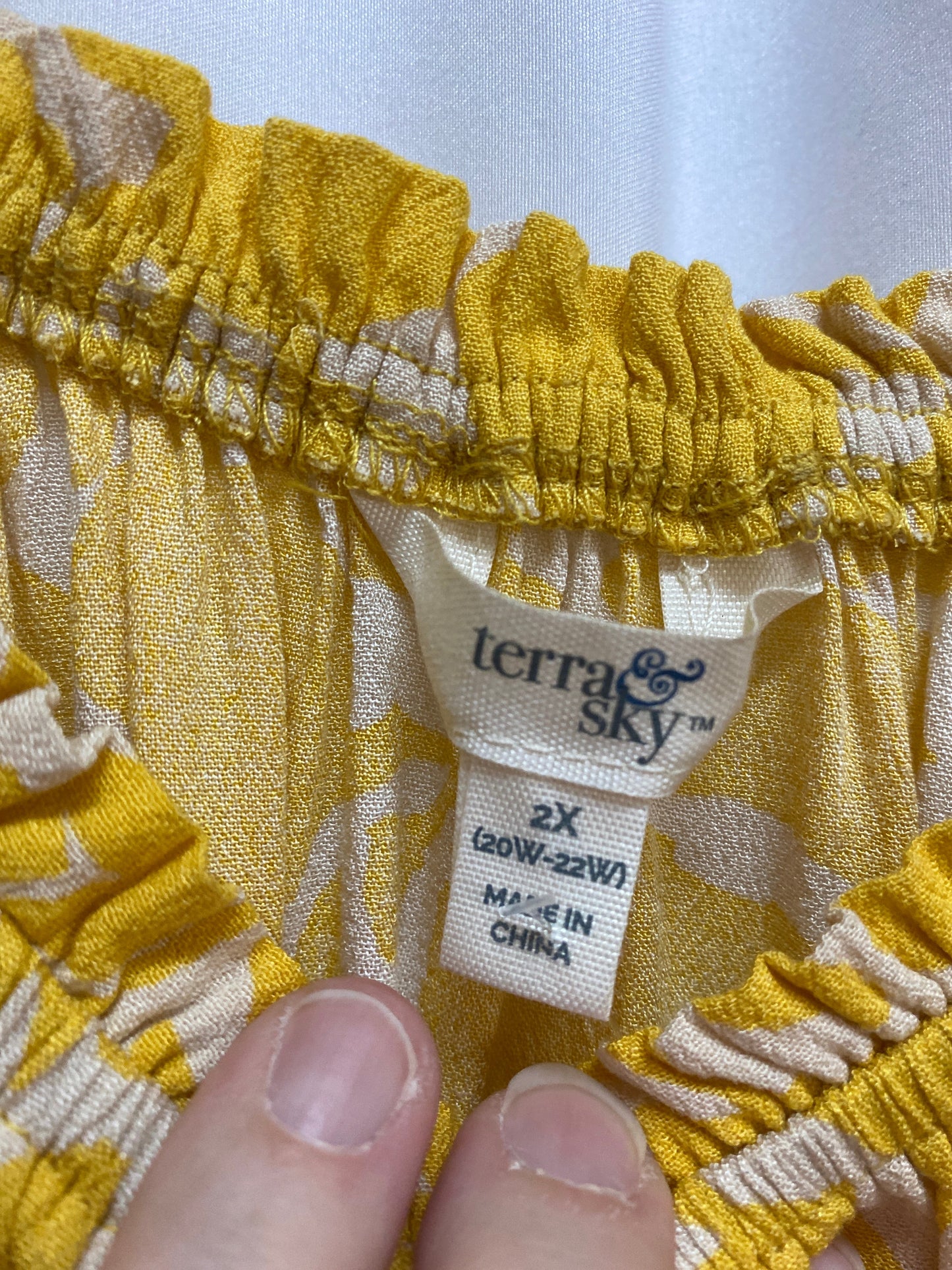 Top Long Sleeve By Terra & Sky In Yellow, Size: 2x