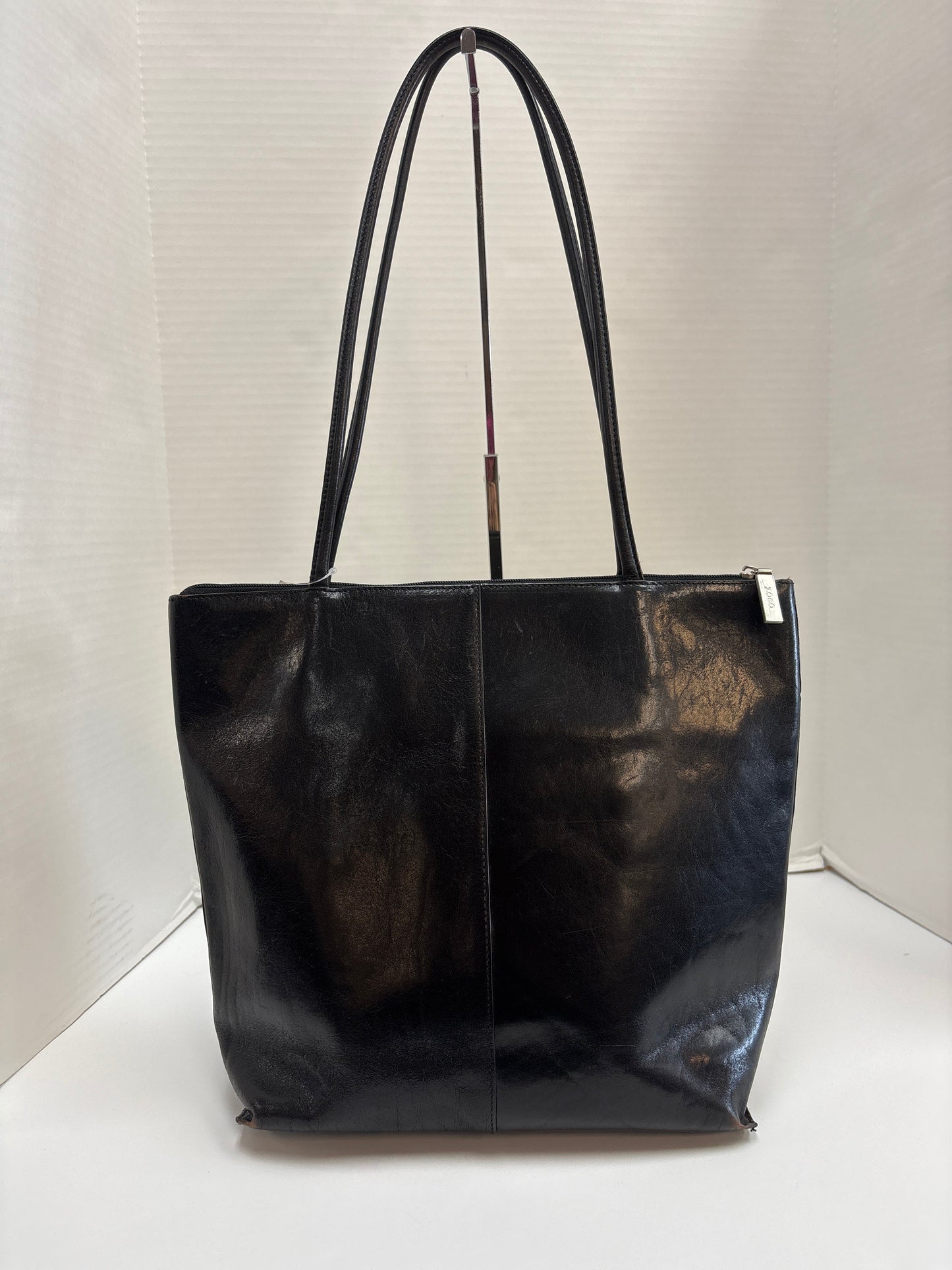 Handbag Leather By Hobo Intl, Size: Large