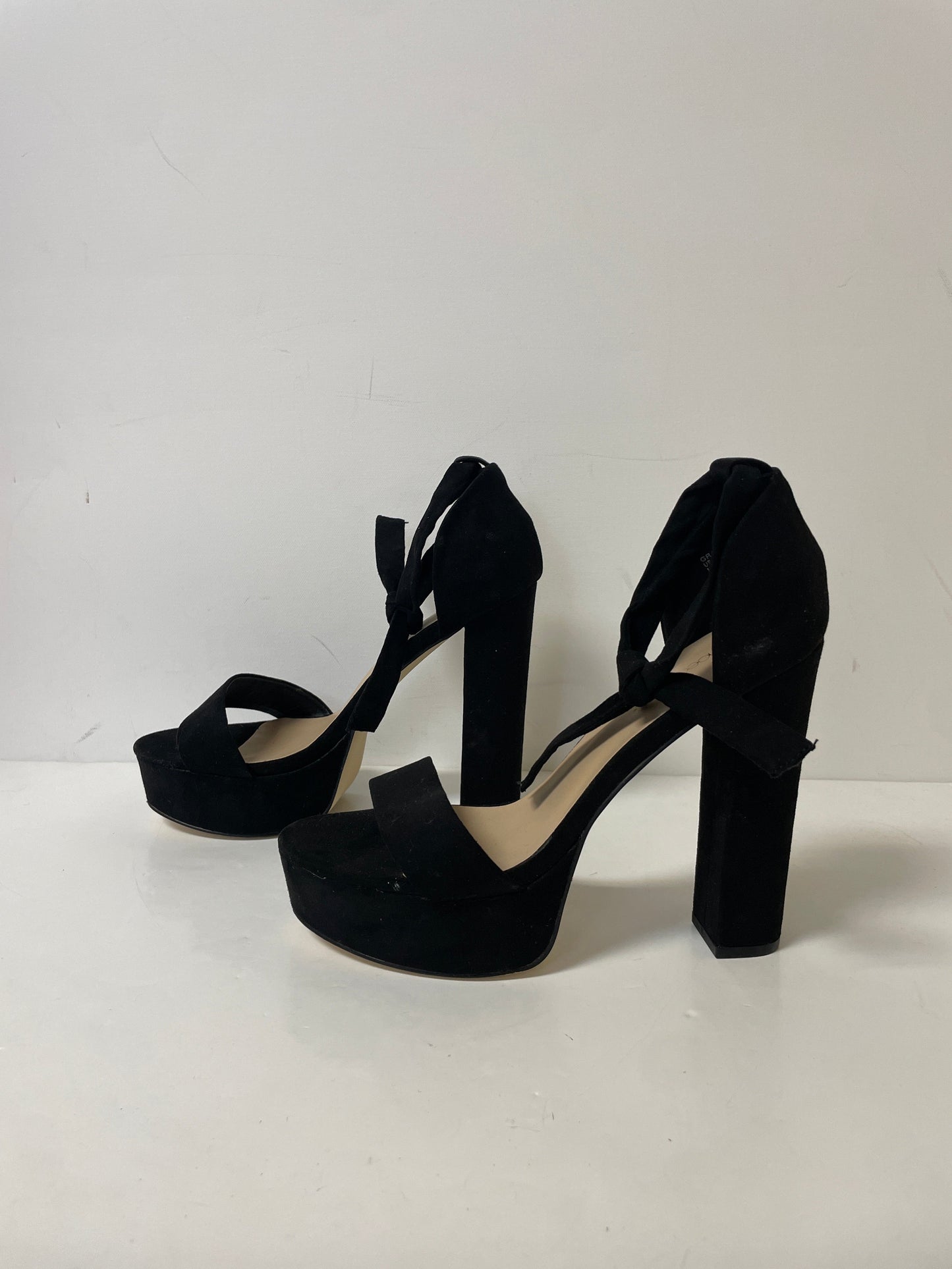 Shoes Heels Block By Shoedazzle In Black, Size: 8.5