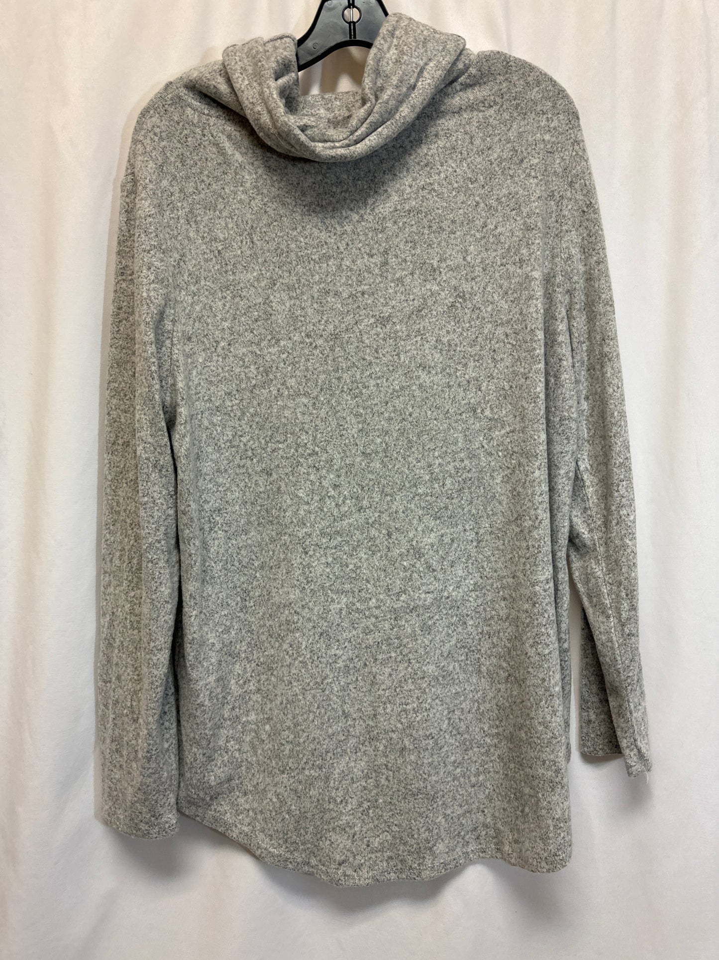 Top Long Sleeve By Clothes Mentor In Grey, Size: Xl