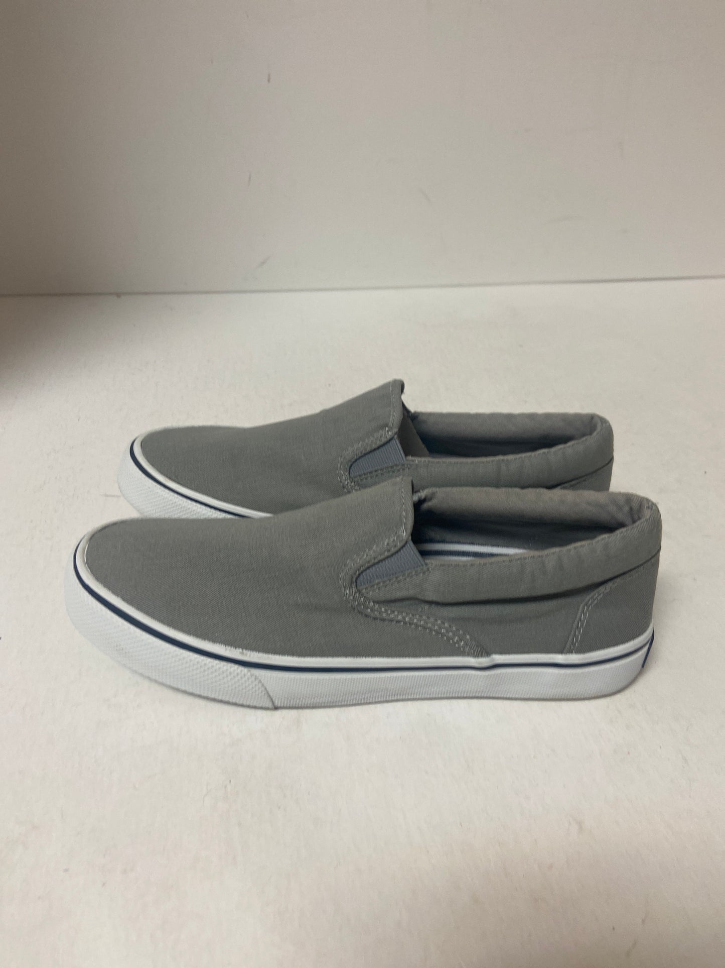 Shoes Sneakers By Sperry In Grey, Size: 7.5