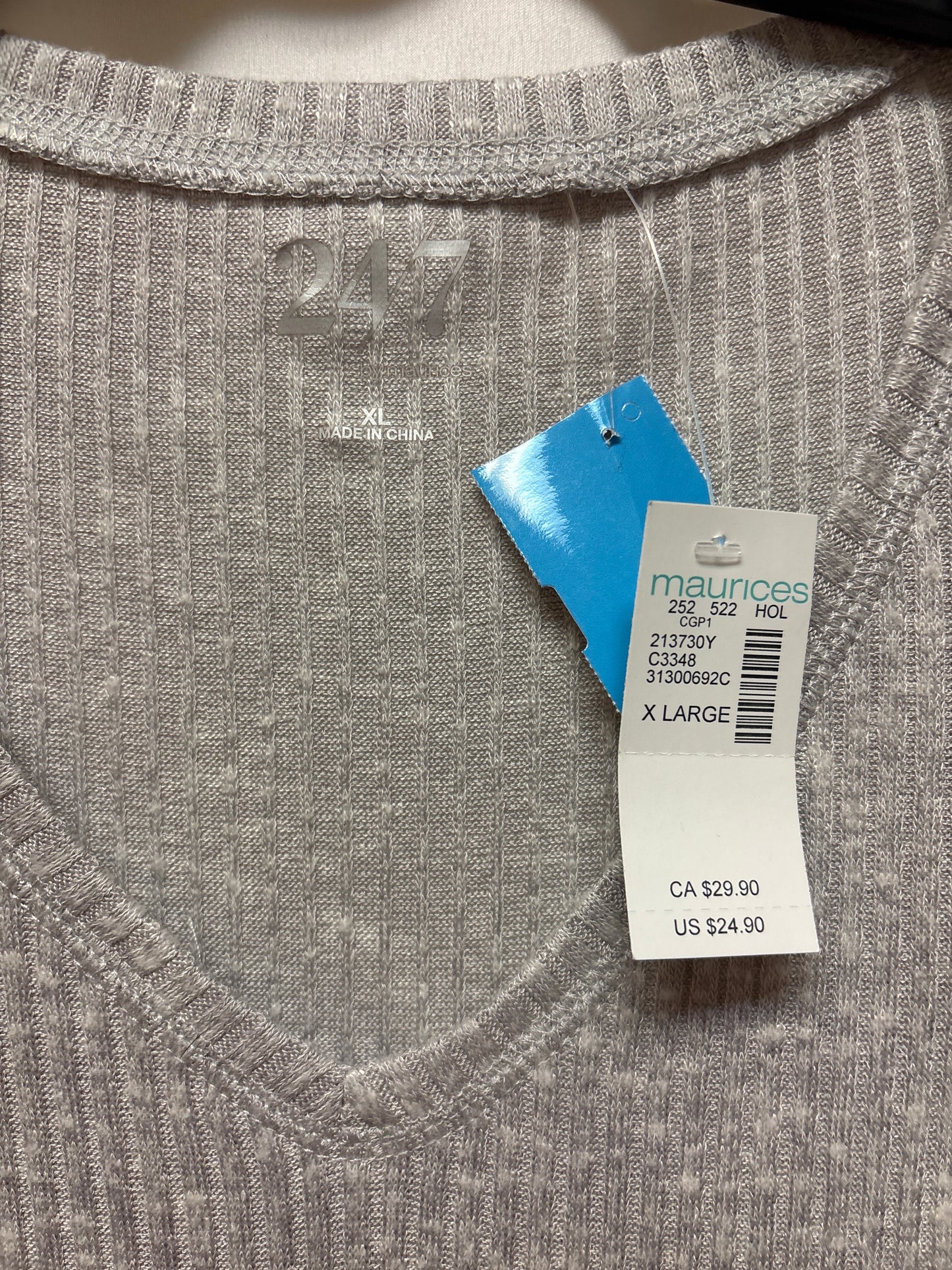 Top Long Sleeve By Maurices In Grey, Size: Xl