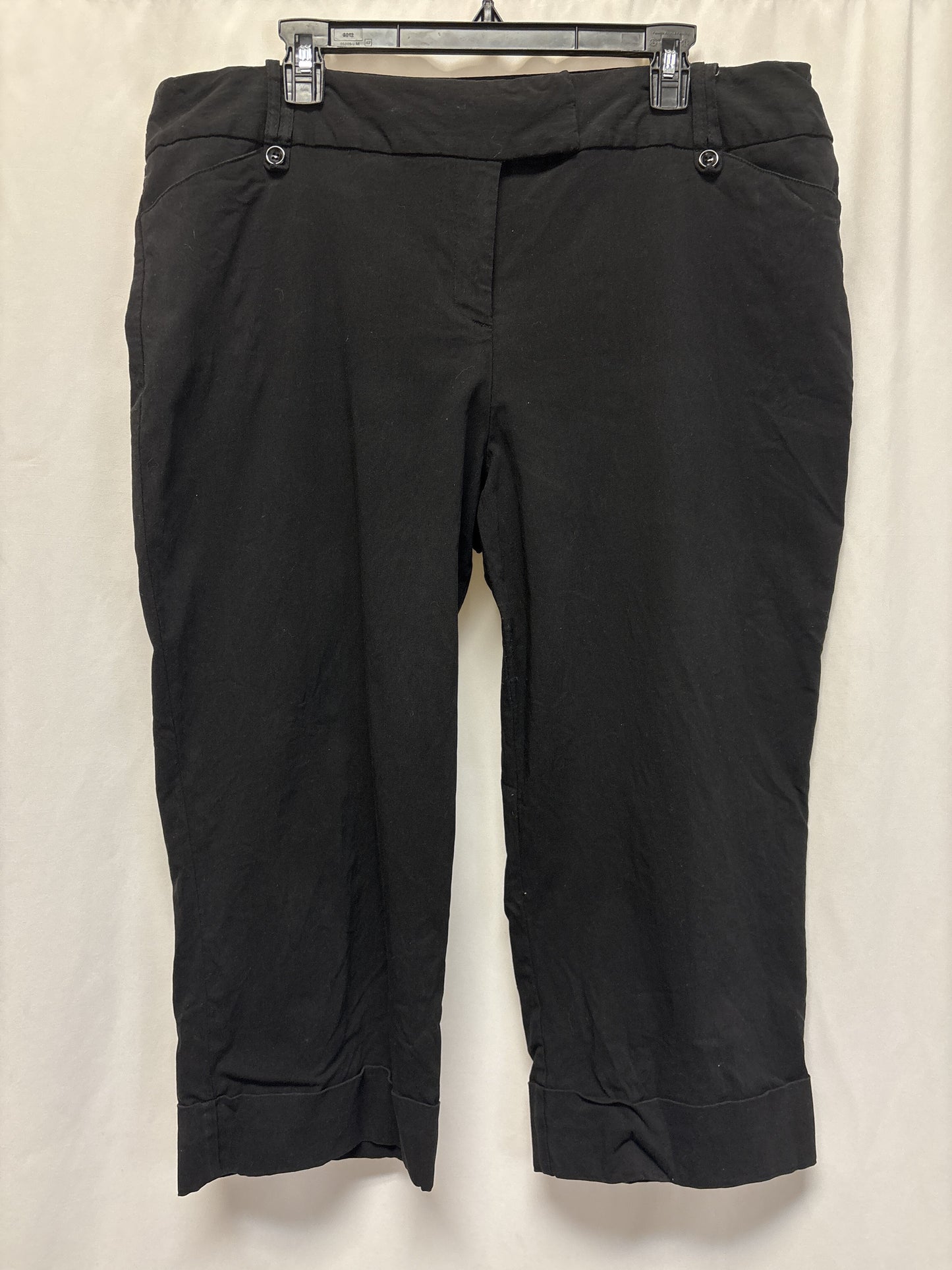 Capris By Harve Bernard  Size: 1x