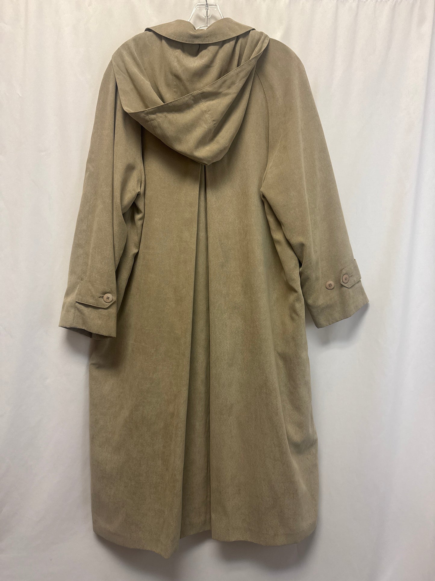 Coat Trench Coat By London Fog In Tan, Size: M