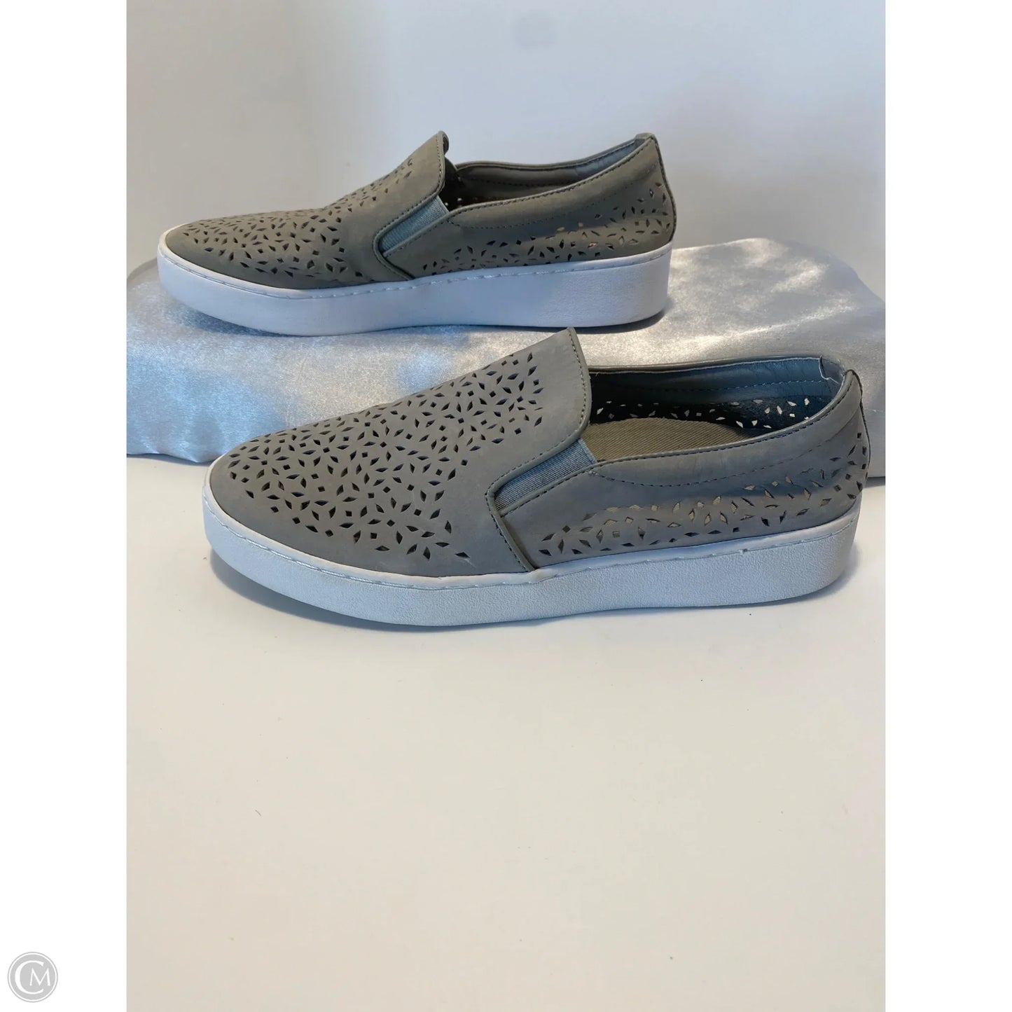 Shoes Sneakers By Vionic In Green, Size: 7