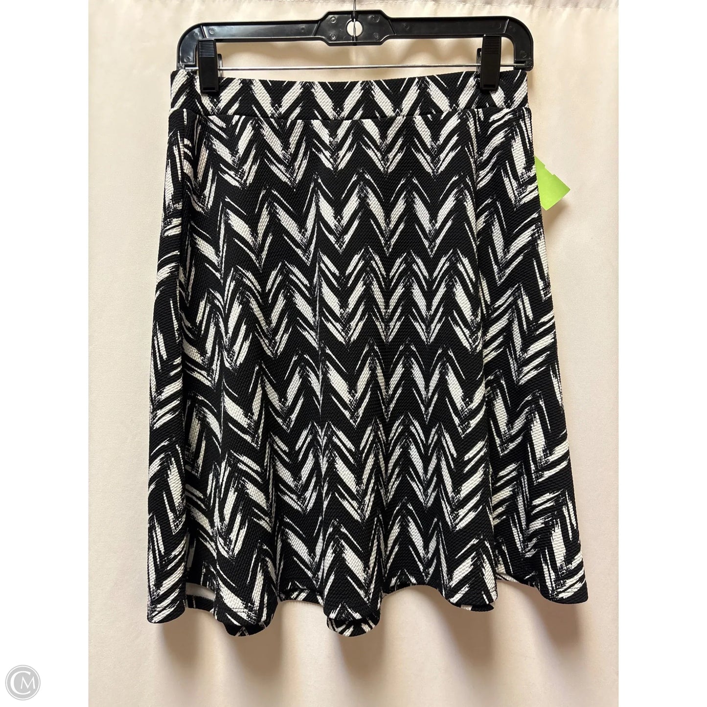 Skirt Midi By Joe B In Black & White, Size: M