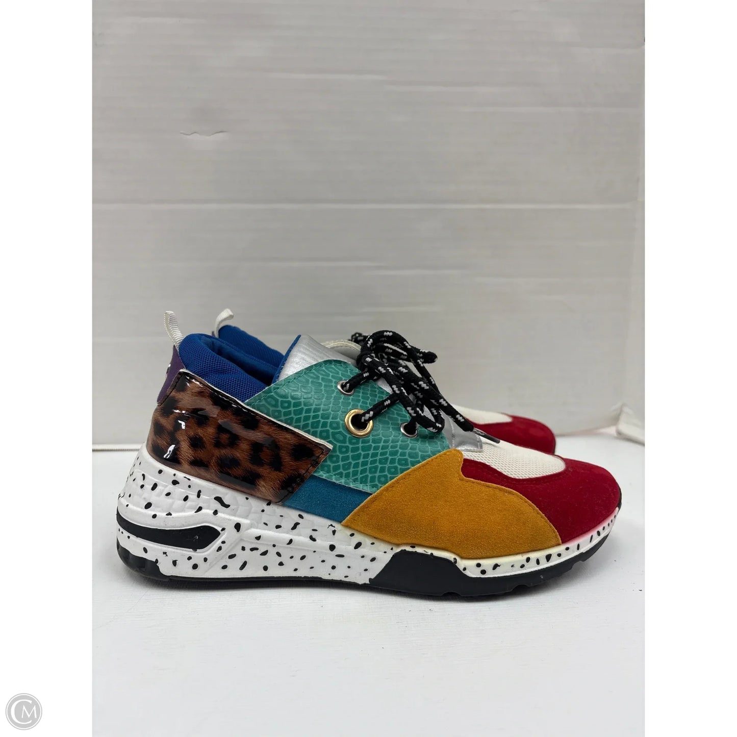 Shoes Athletic By Yoki In Multi-colored, Size: 10