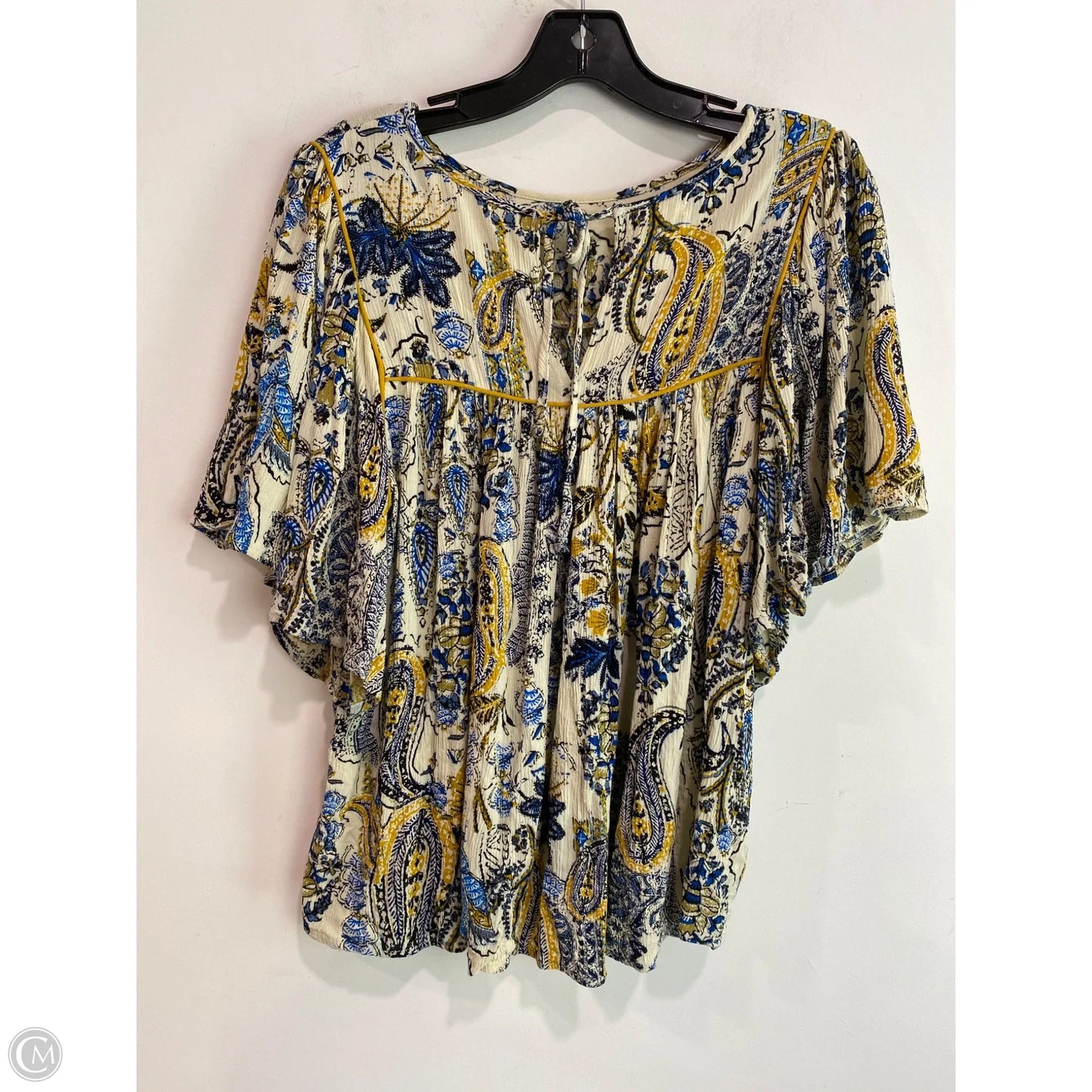 Top Short Sleeve By Maurices In Yellow, Size: M