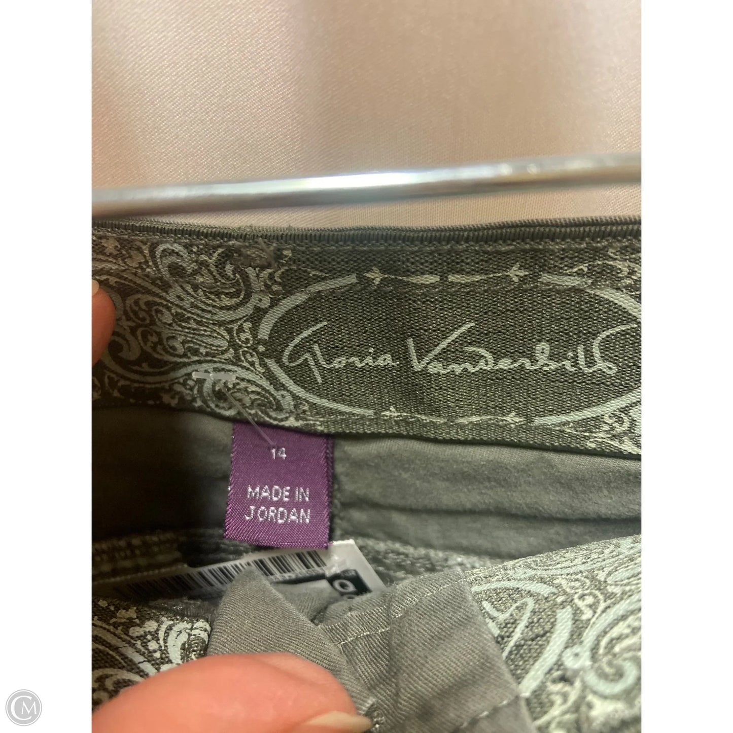 Shorts By Gloria Vanderbilt In Green, Size: 14