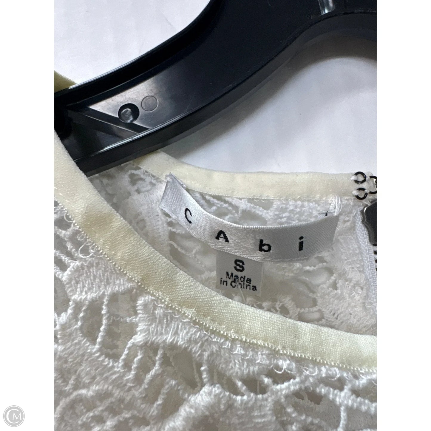 Top Sleeveless By Cabi In White, Size: S