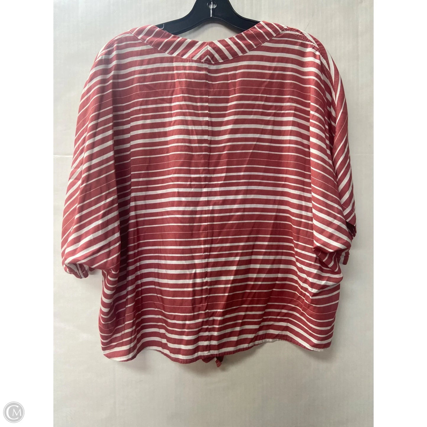 Top Short Sleeve By Express In Mauve, Size: M