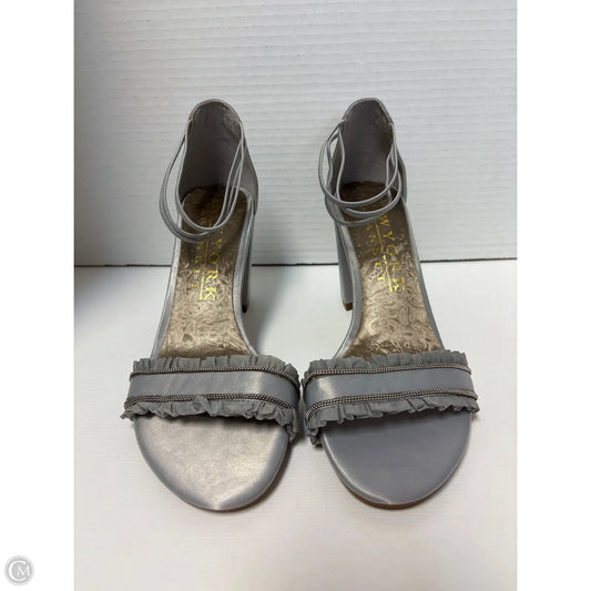 Shoes Heels Block By New York Transit In Grey, Size: 7