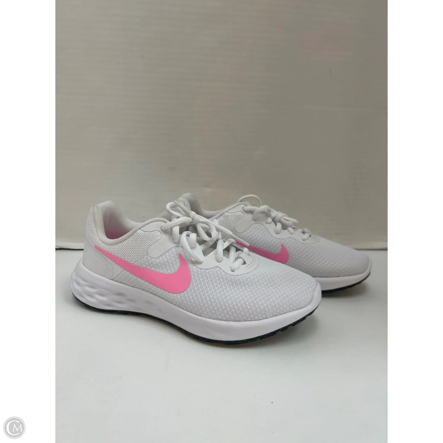 Shoes Athletic By Nike In White, Size: 7